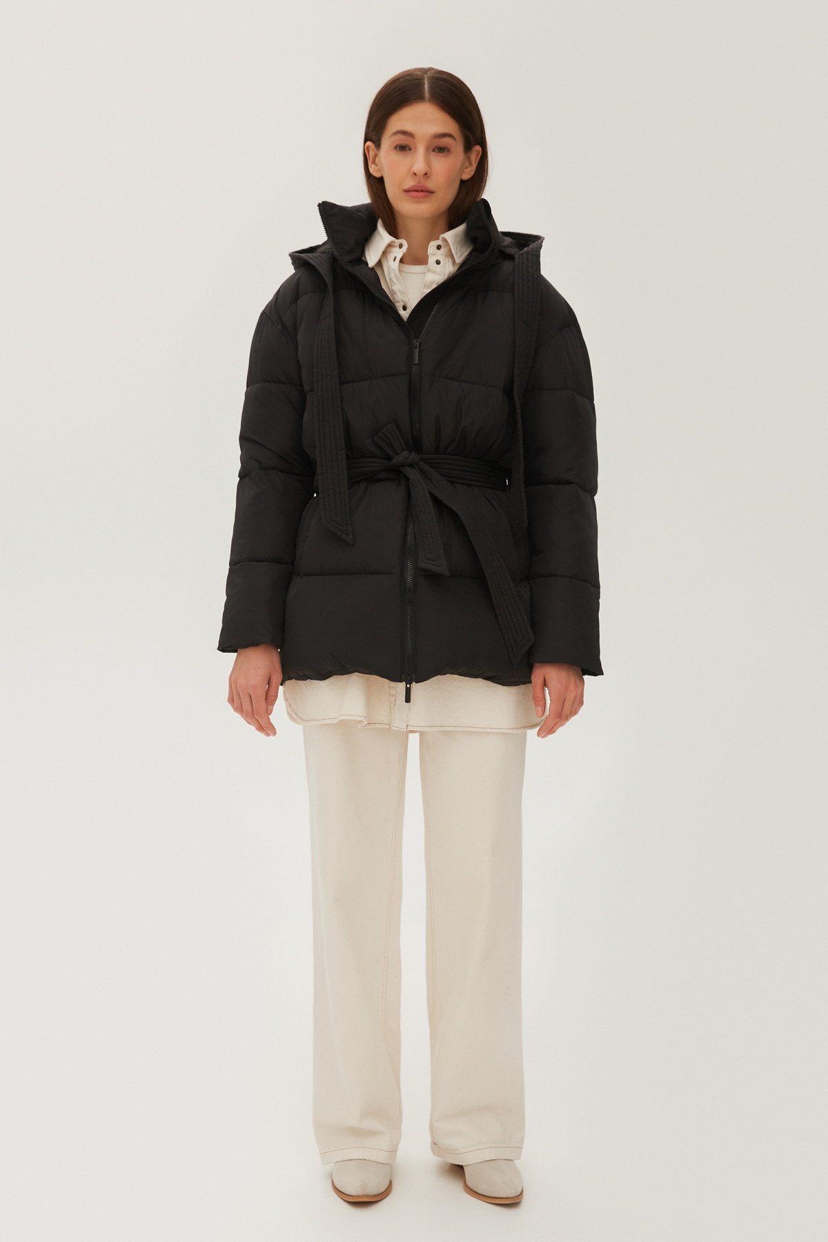 Black quilted jacket with a detachable hood, photo 3