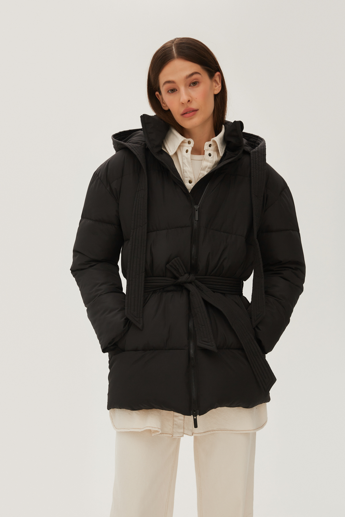 Black quilted jacket with a detachable hood, photo 4