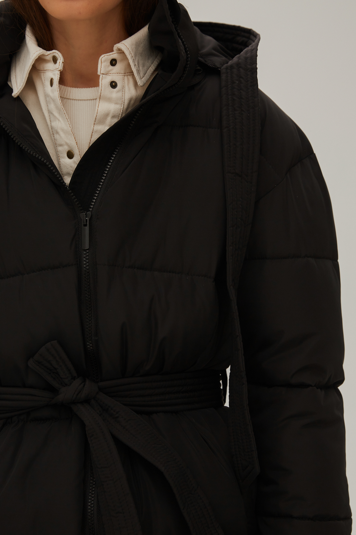 Black quilted jacket with a detachable hood, photo 5