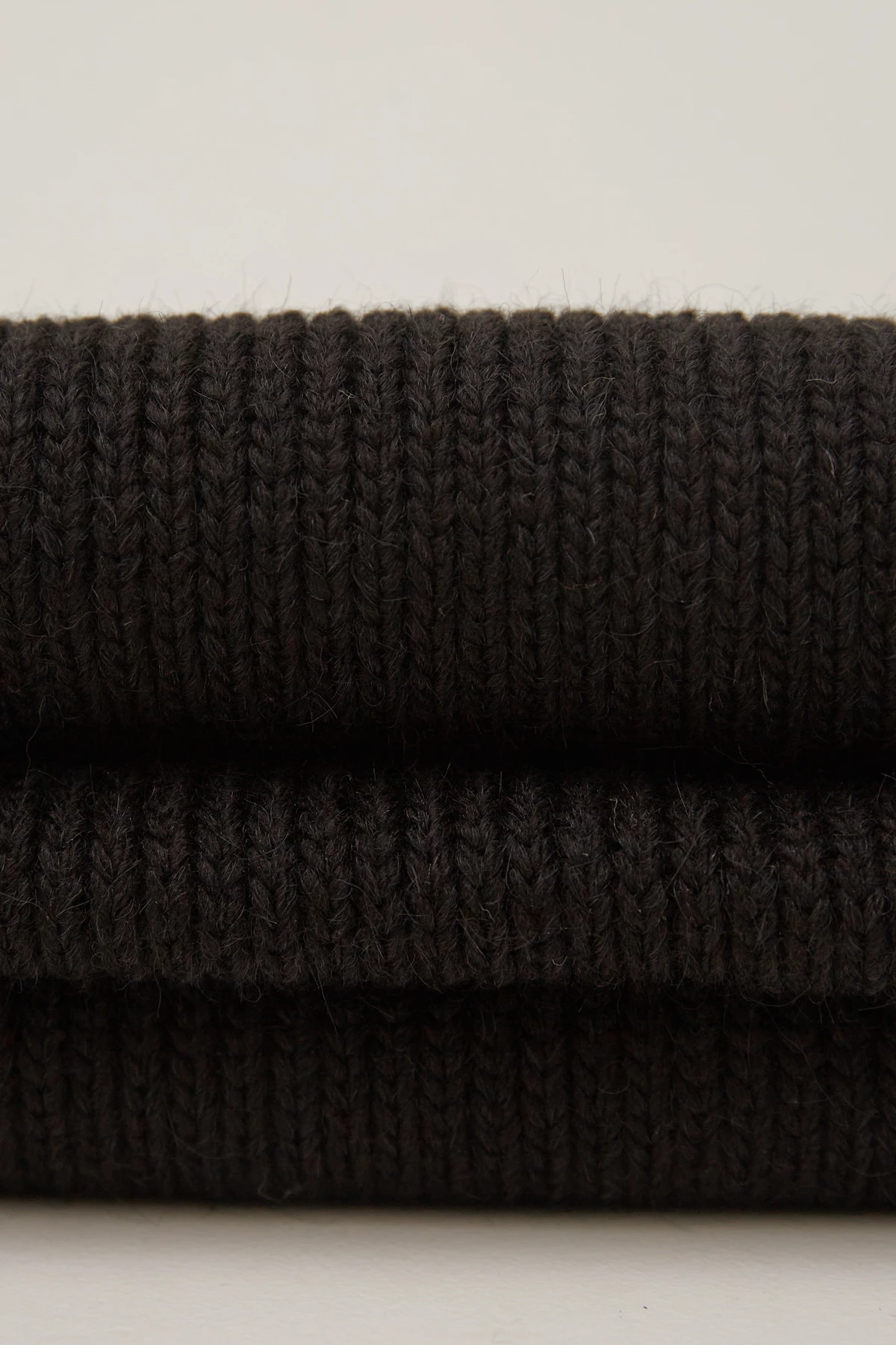 Вязаный шарф из шерсти черного цвета, фото 3
