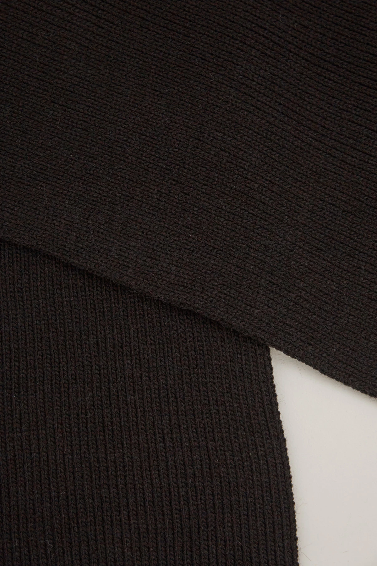 Вязаный шарф из шерсти черного цвета, фото 4