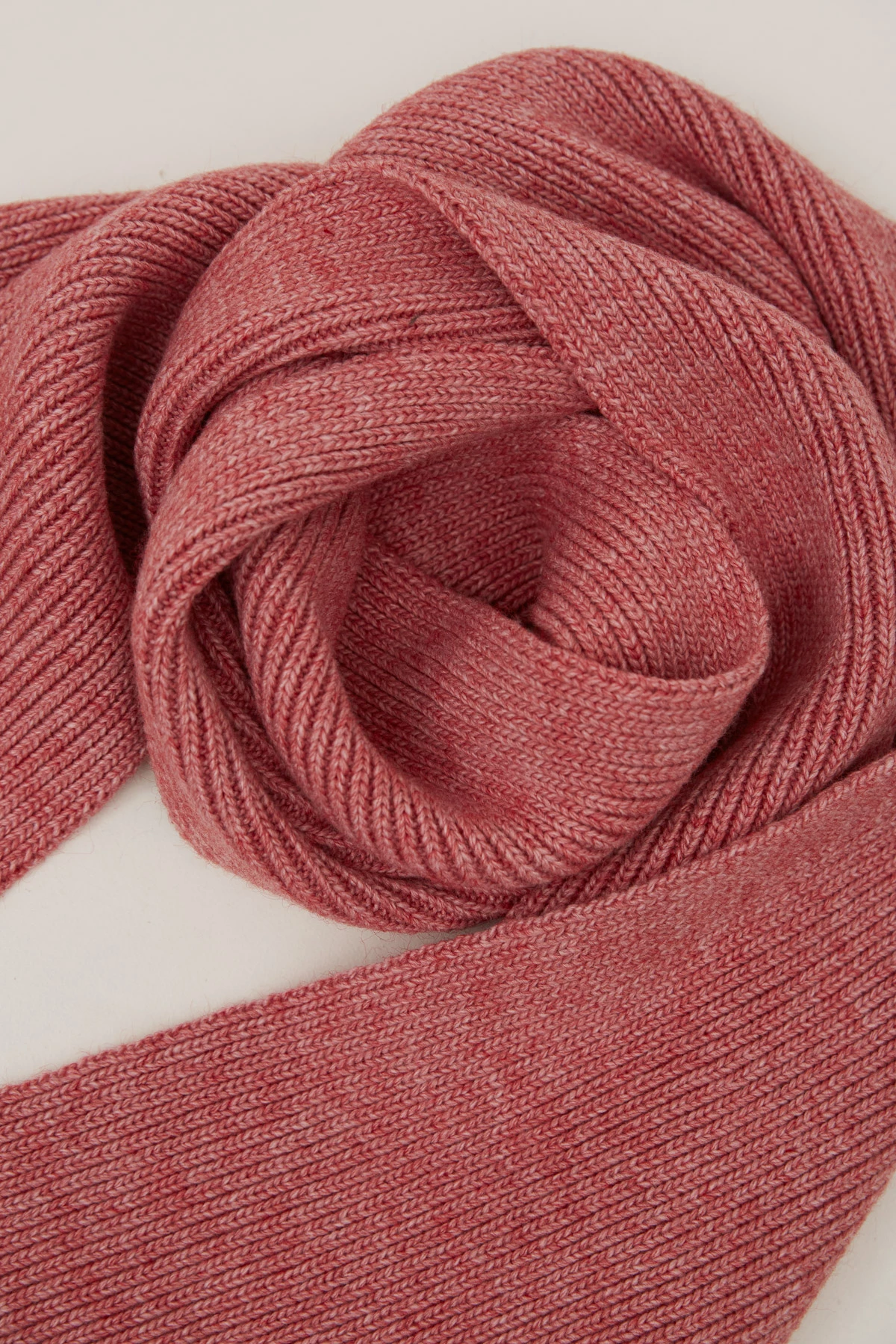 В'язаний шарф з вовни рожевого кольору, фото 4