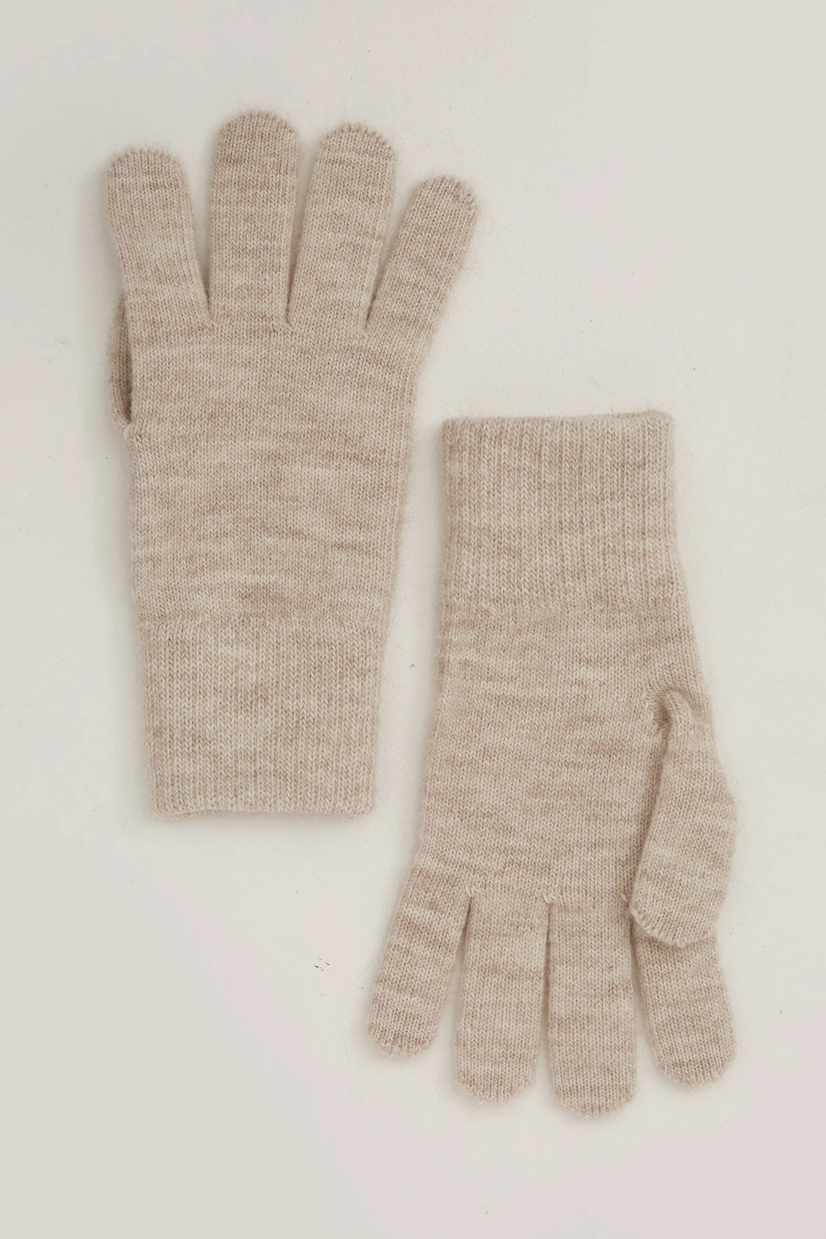 Knitted woolen light beige gloves, photo 1