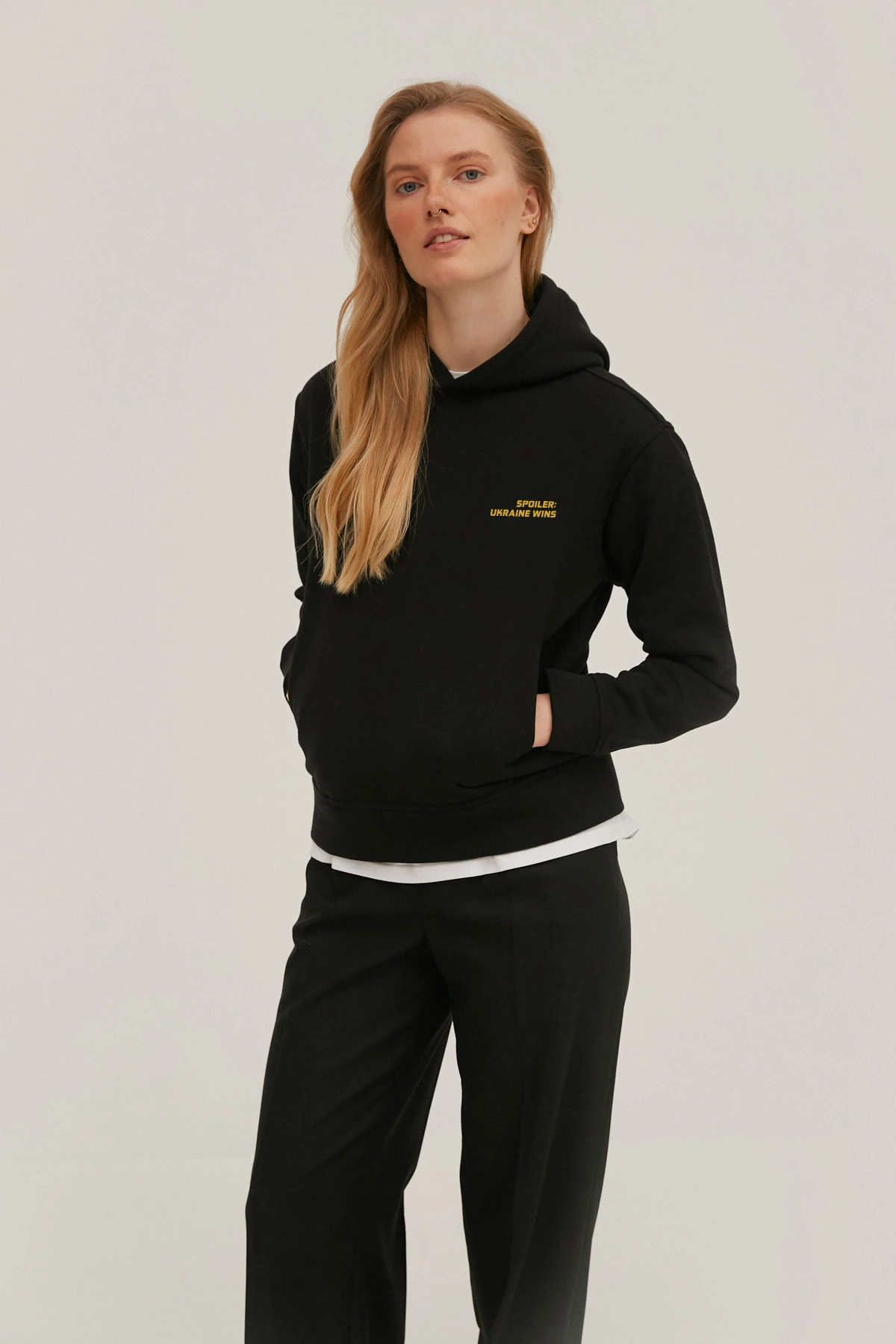 Black fleece jersey hoodie with "Spoiler" print, photo 2