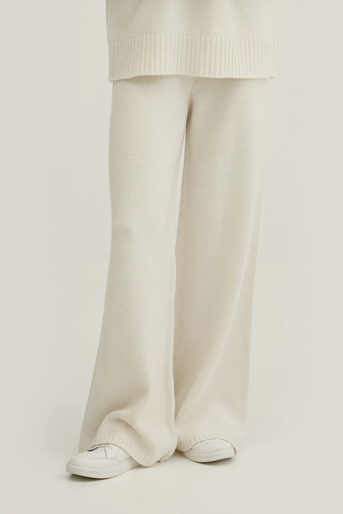 В’язані вкорочені штани з вовни мериноса молочного кольору, фото 2