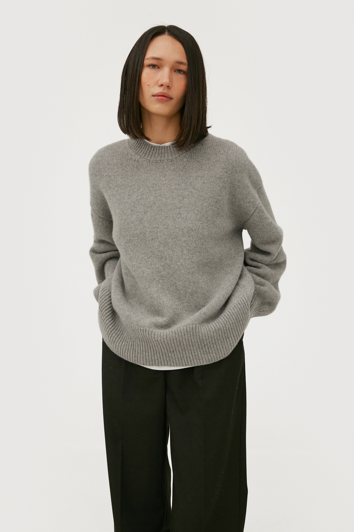 Cashmere grey loose-fit sweater, photo 2