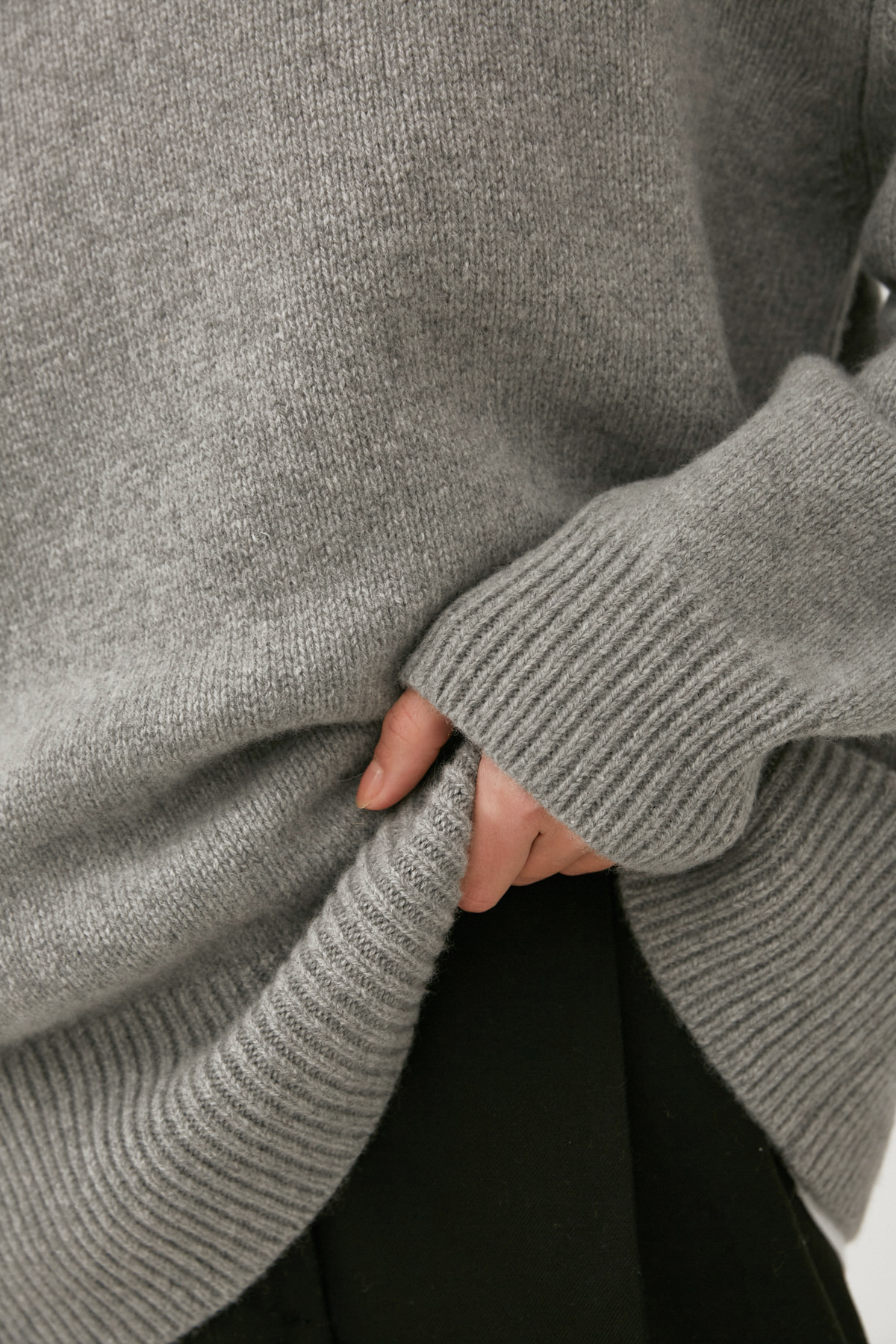 Cashmere grey loose-fit sweater, photo 4