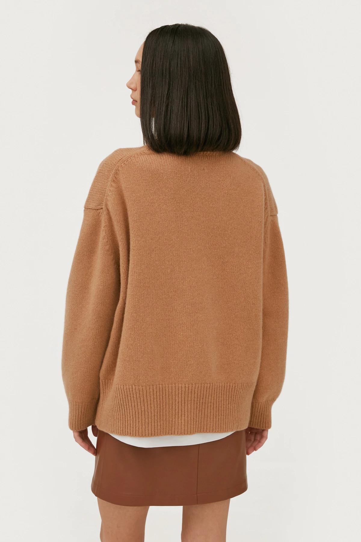 Cashmere caramel loose-fit sweater, photo 5