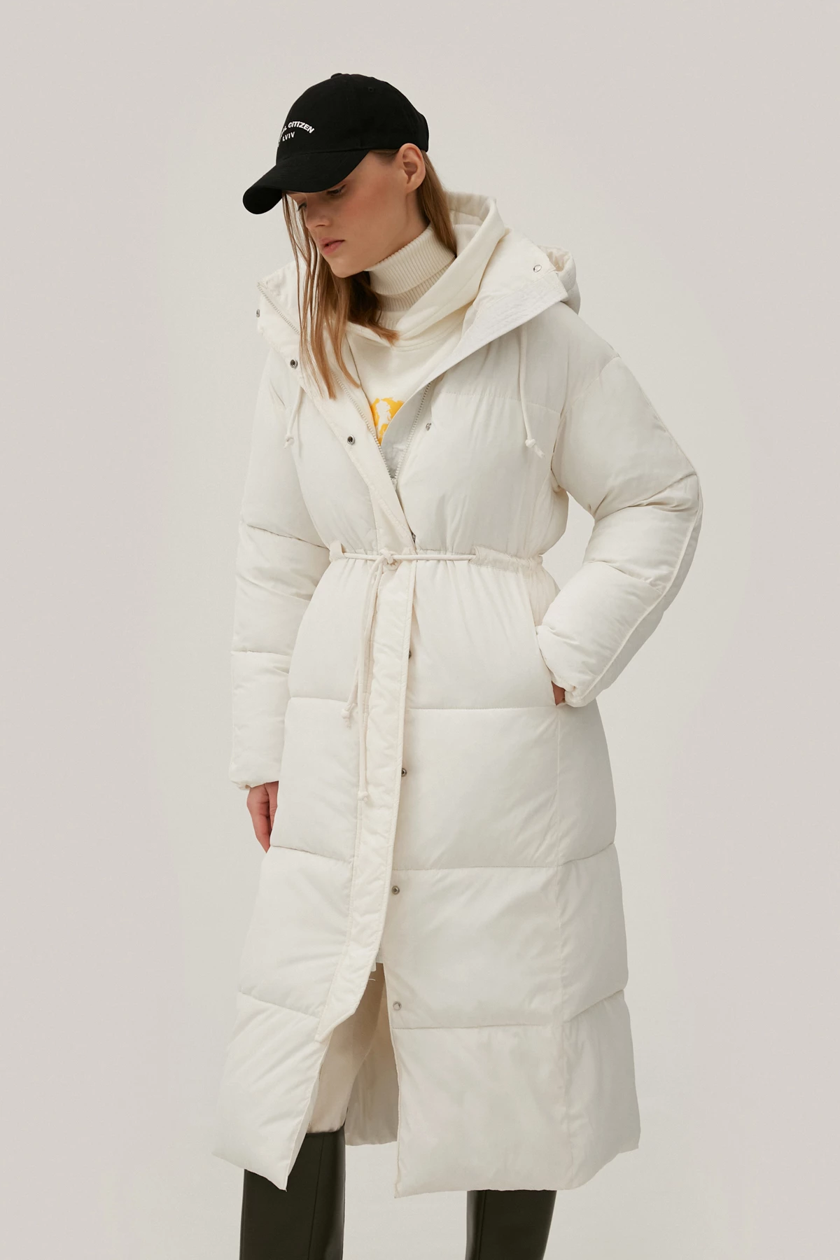 Milky long quilted coat with waist line accent, photo 5