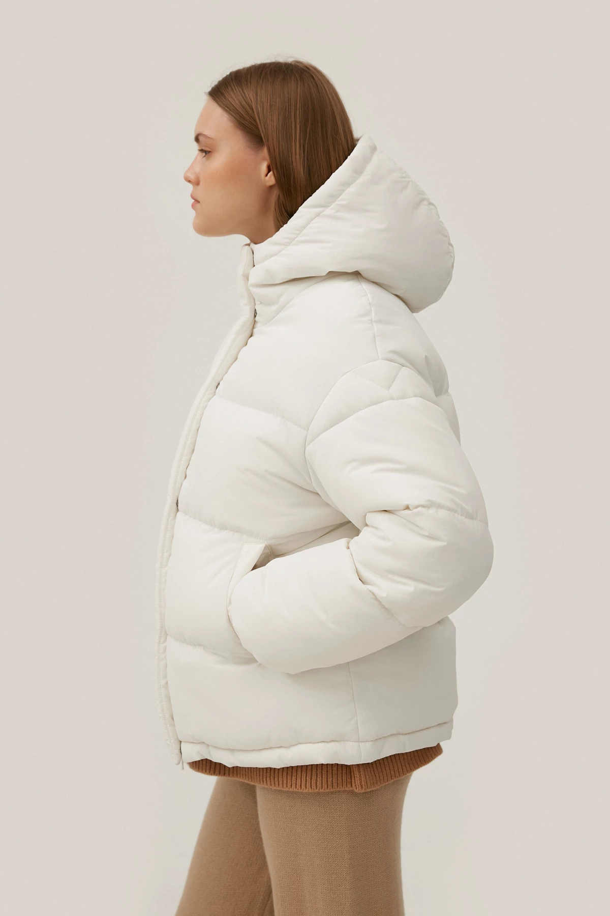 Молочна стьобана куртка з утеплювачем екопух, фото 4
