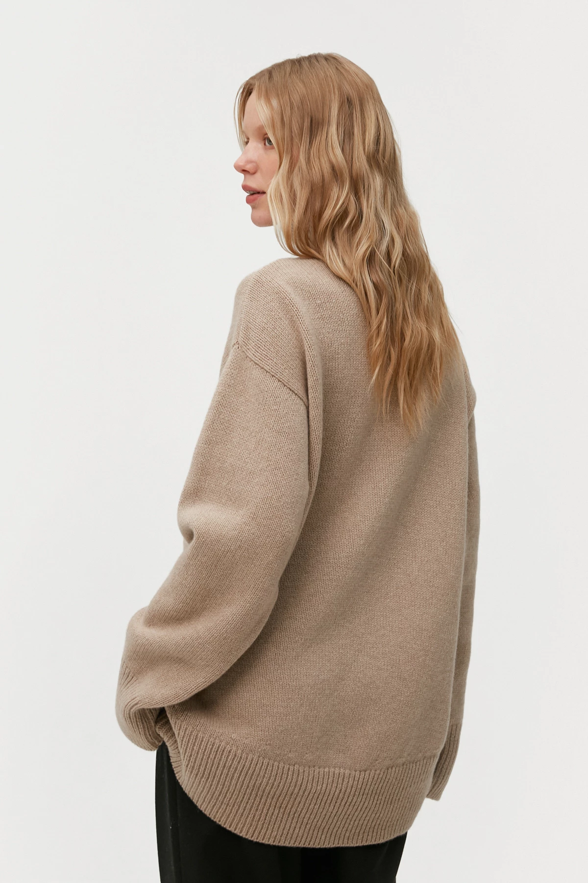 Cashmere beige high neck loose-fit sweater, photo 5