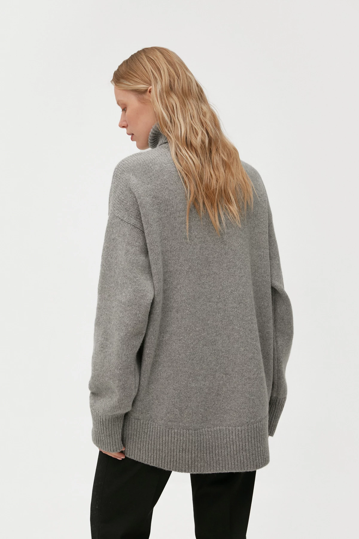 Cashmere grey high neck loose-fit sweater, photo 4