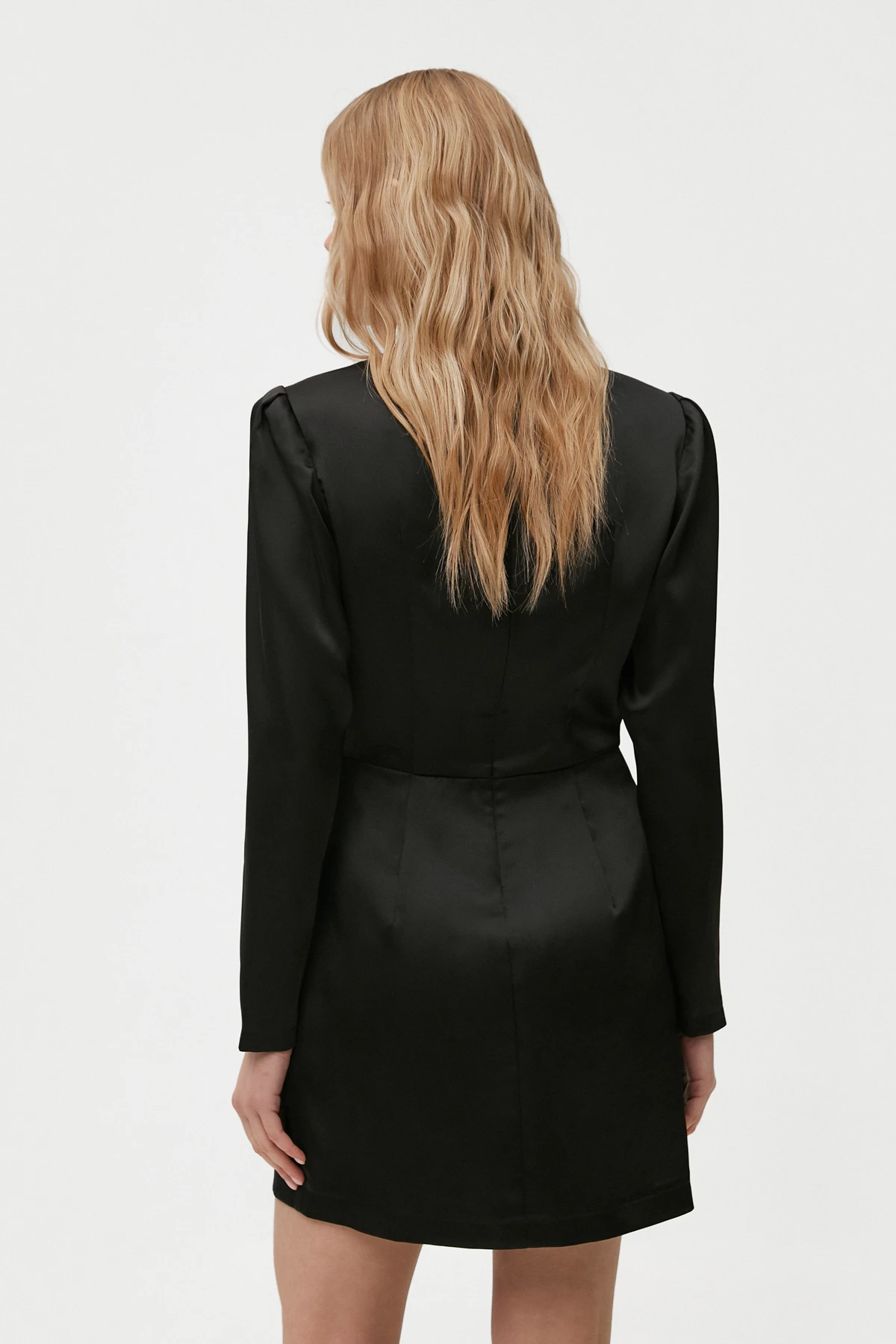 Чорна коротка сукня з драпіруванням з сатину, фото 5