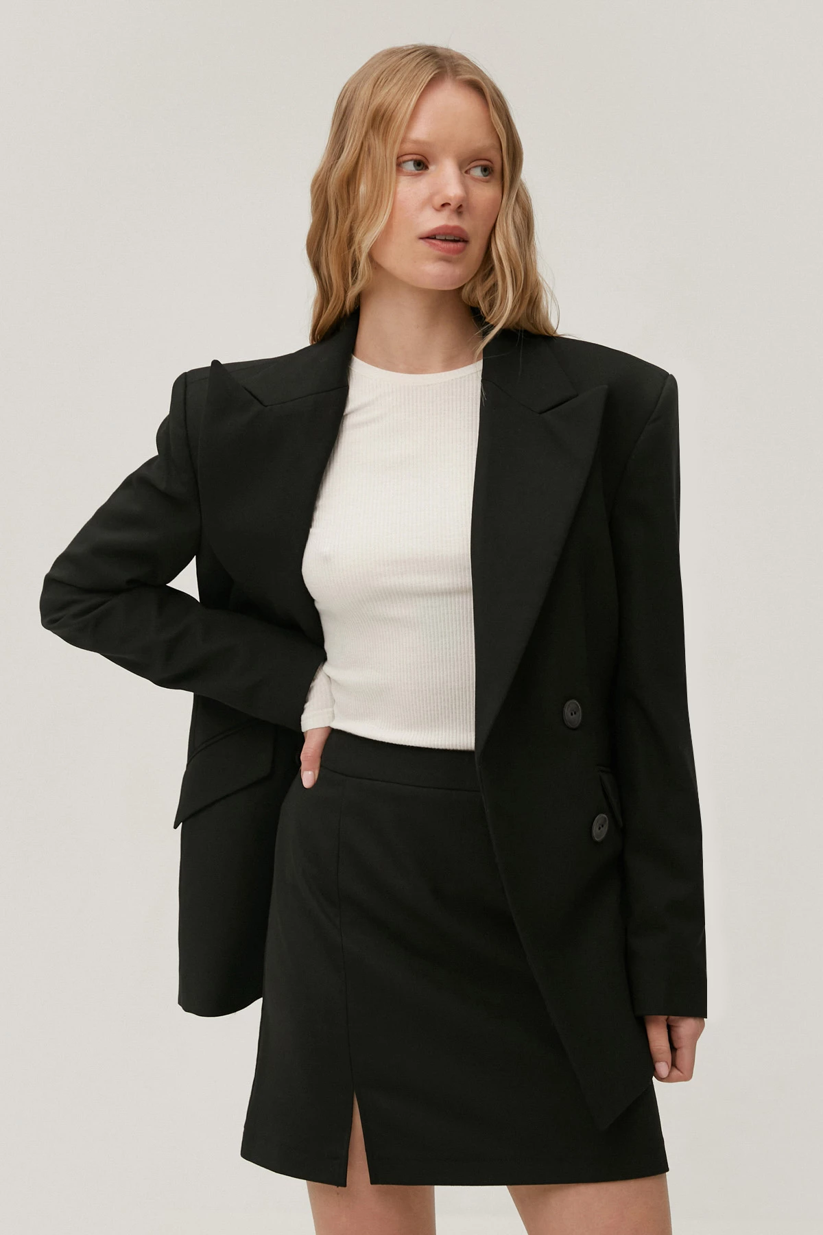 Double-breasted black fitted jacket with wool, photo 3