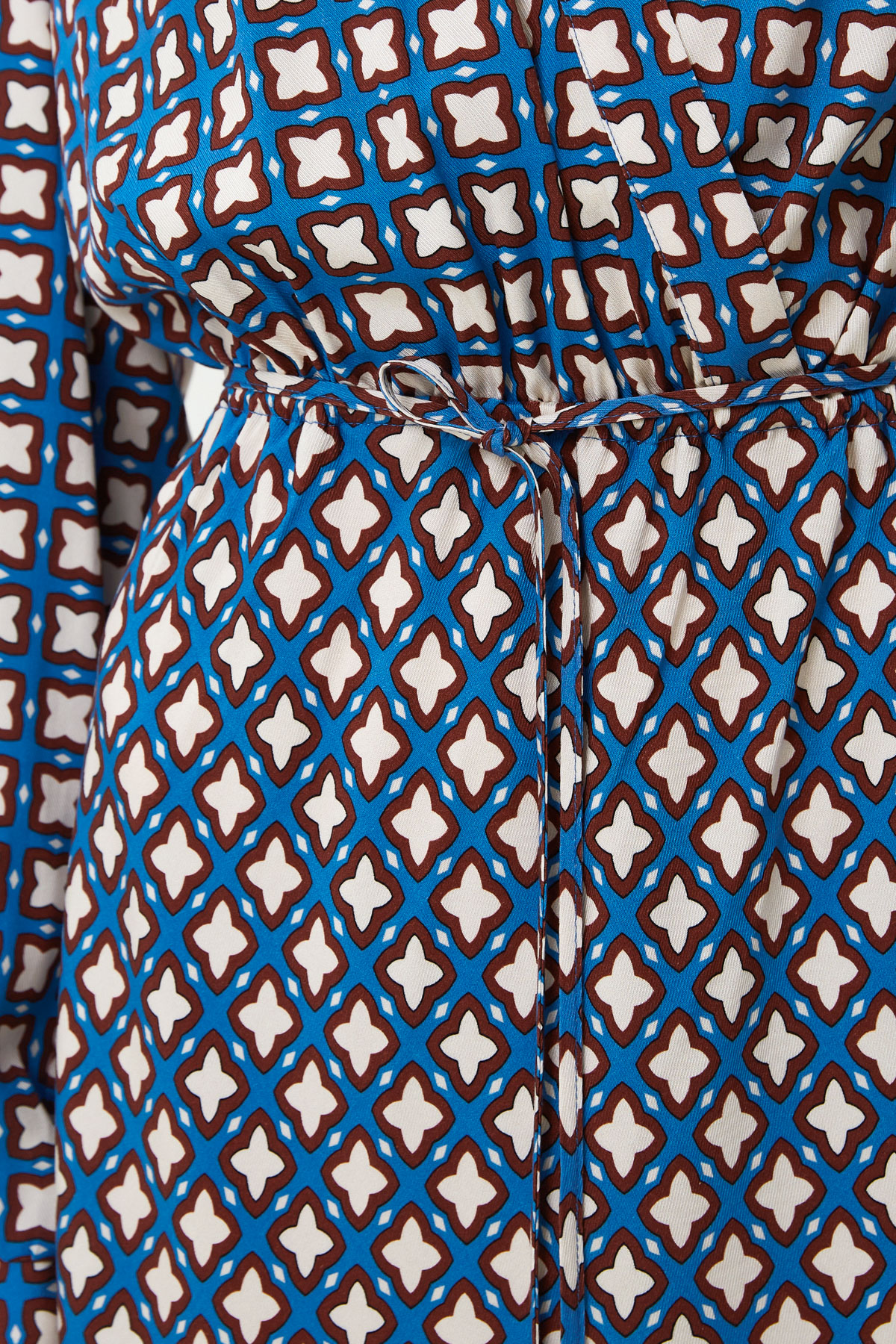Синее платье миди из вискозы в геометрический принт, фото 4