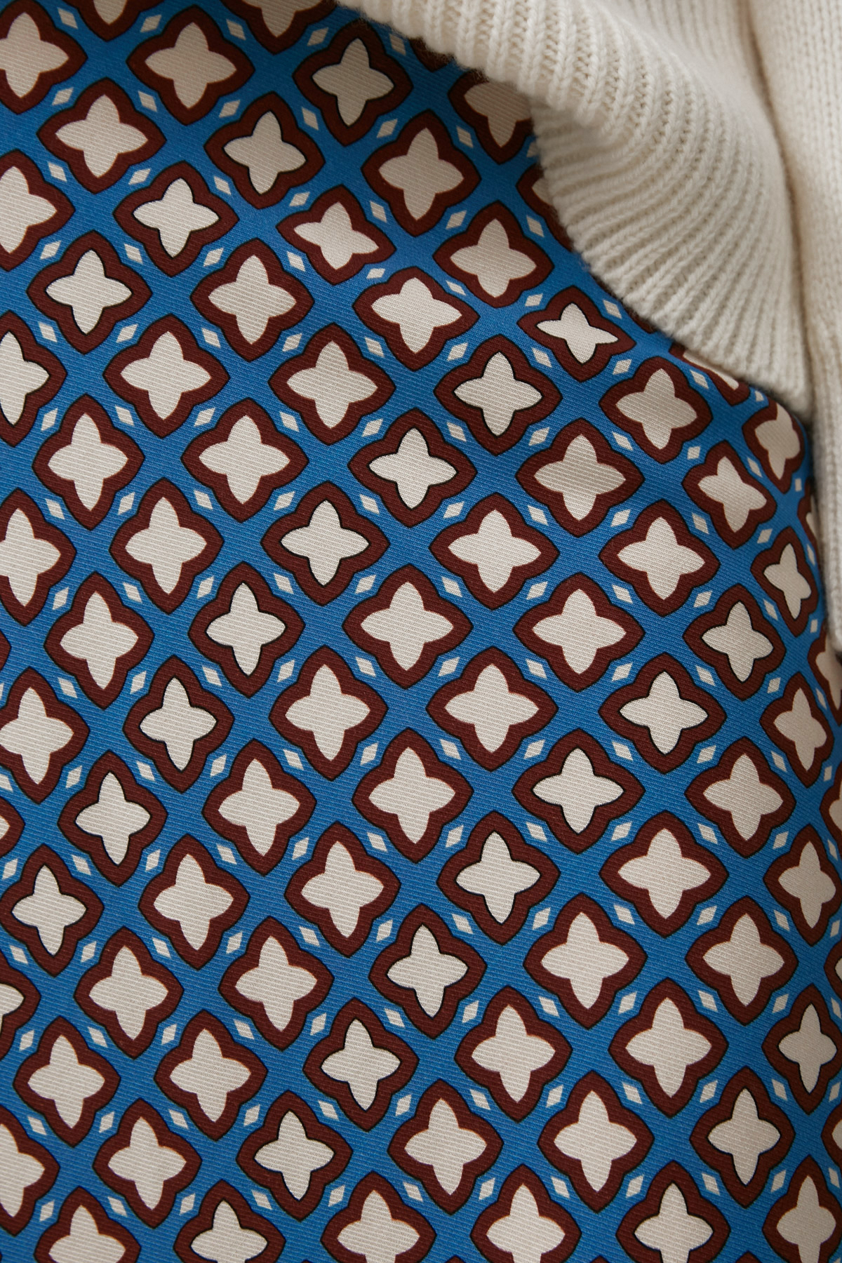 Blue elongated midi tencel skirt with geometric print, photo 4