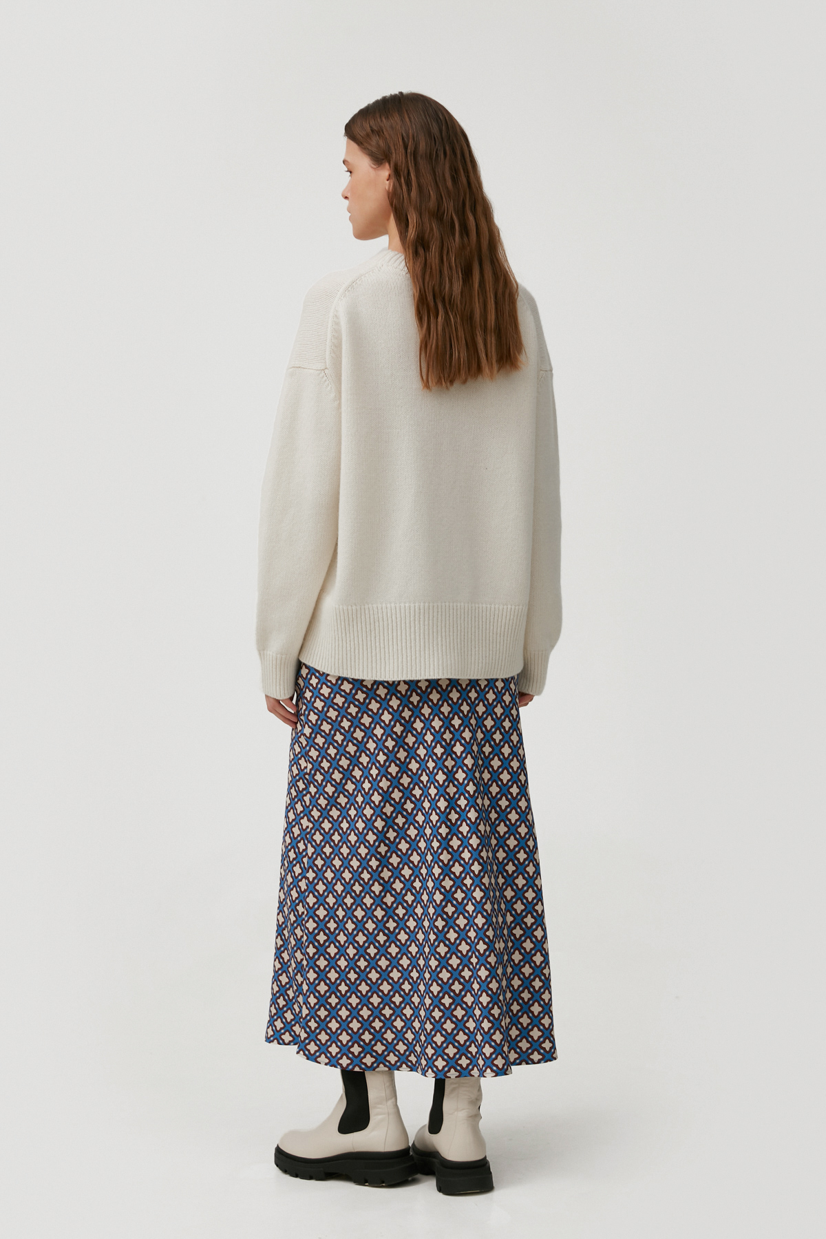Blue elongated midi tencel skirt with geometric print, photo 5