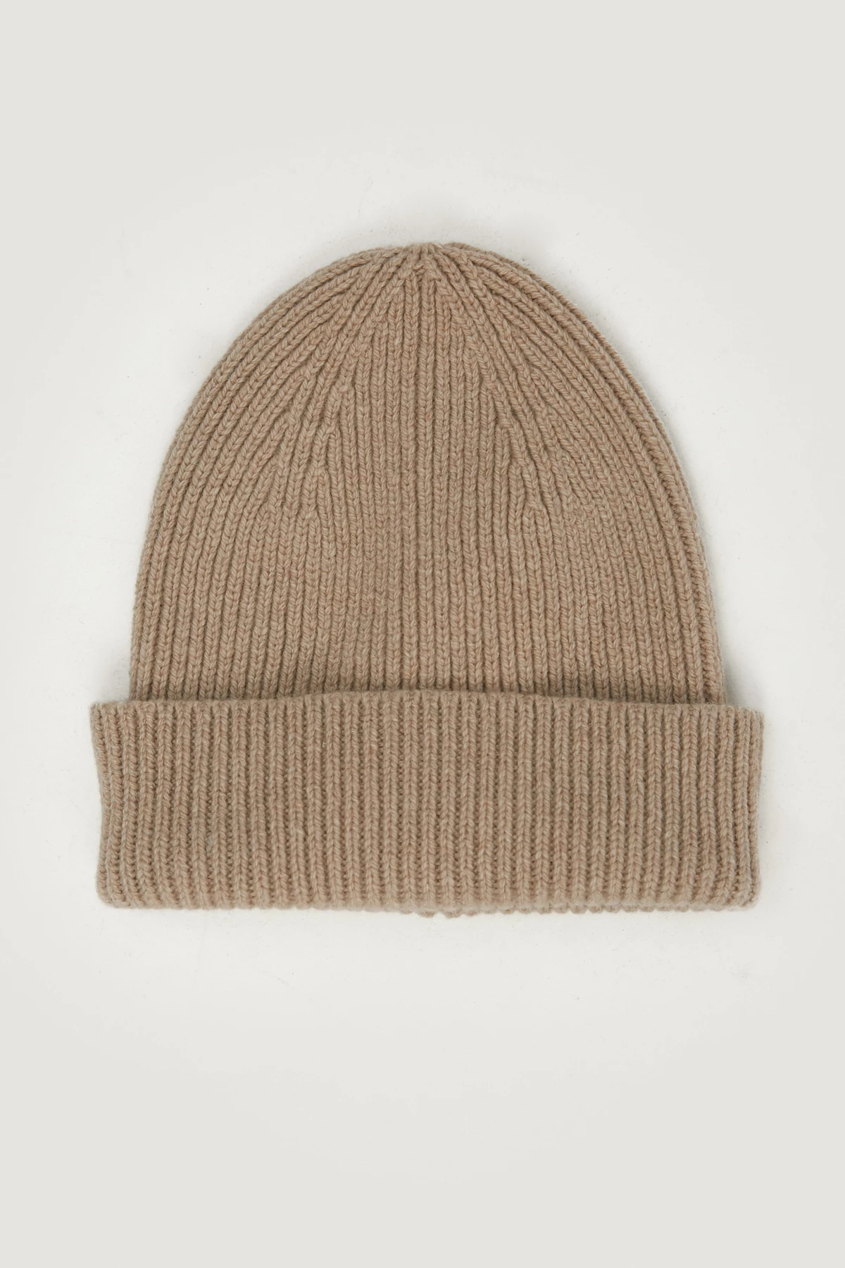 Knitted beige cashmere beanie hat with lapel, photo 4