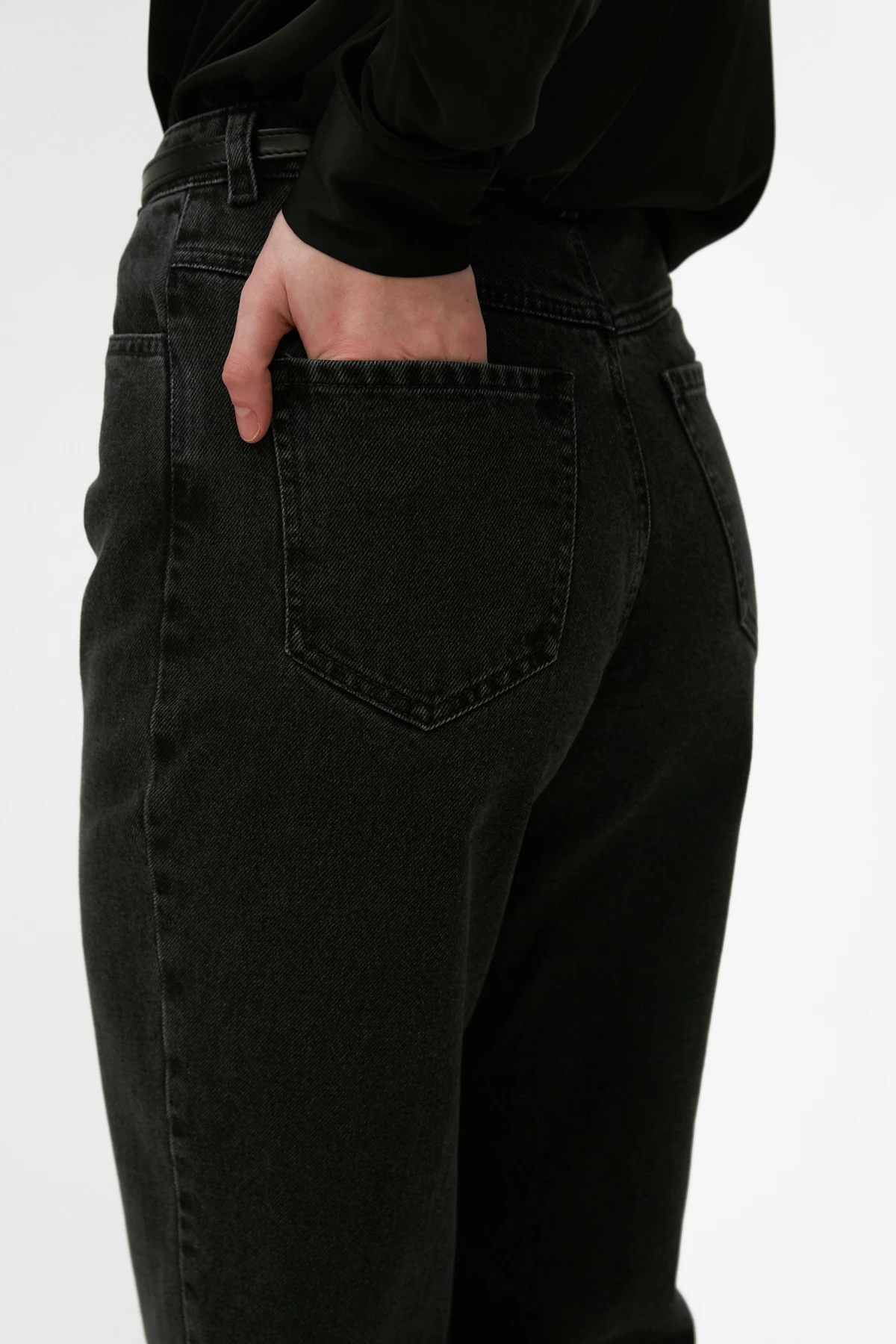 Укороченные джинсы mom fit с черного денима, фото 5