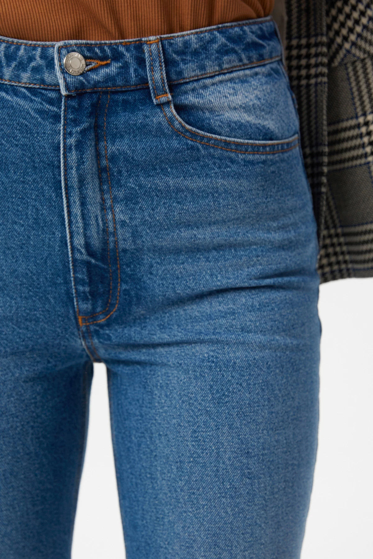 Завужені джинси з синього деніму з потертостями, фото 4