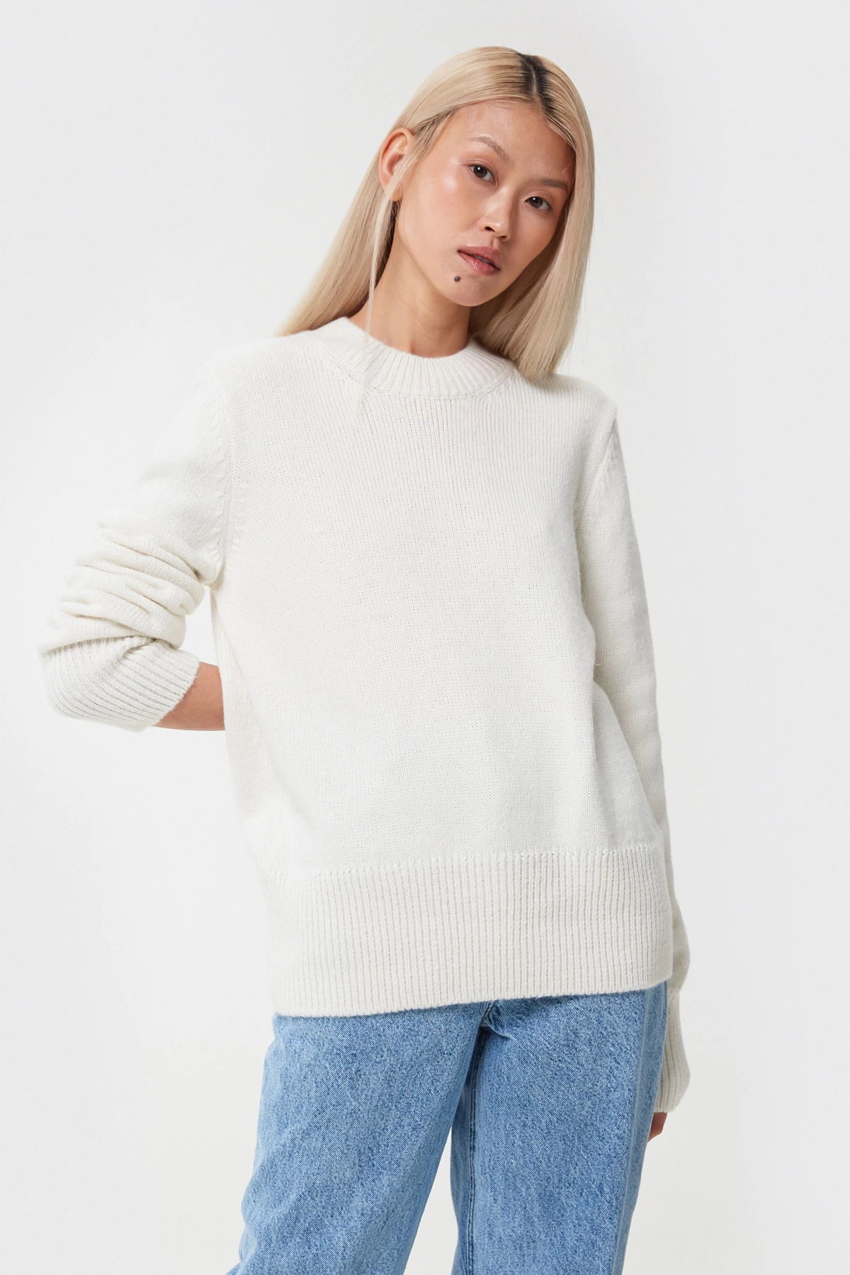 Milk knitted basic sweater with wool, photo 4