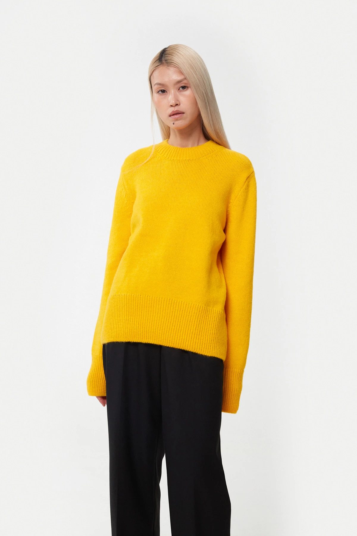 Жовтий в'язаний базовий светр з вовни, фото 2
