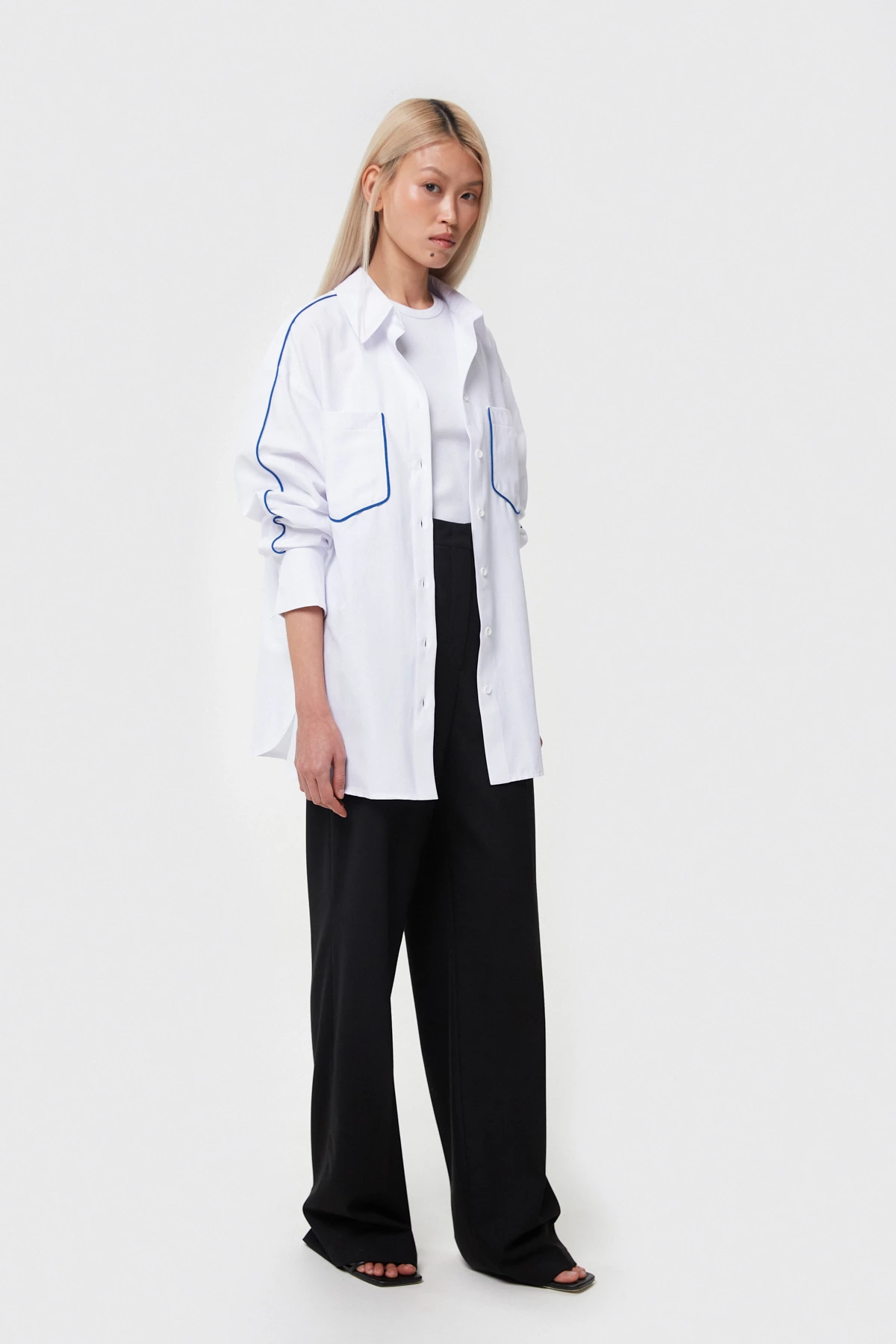 Regular fit white cotton shirt with contrast edging, photo 1