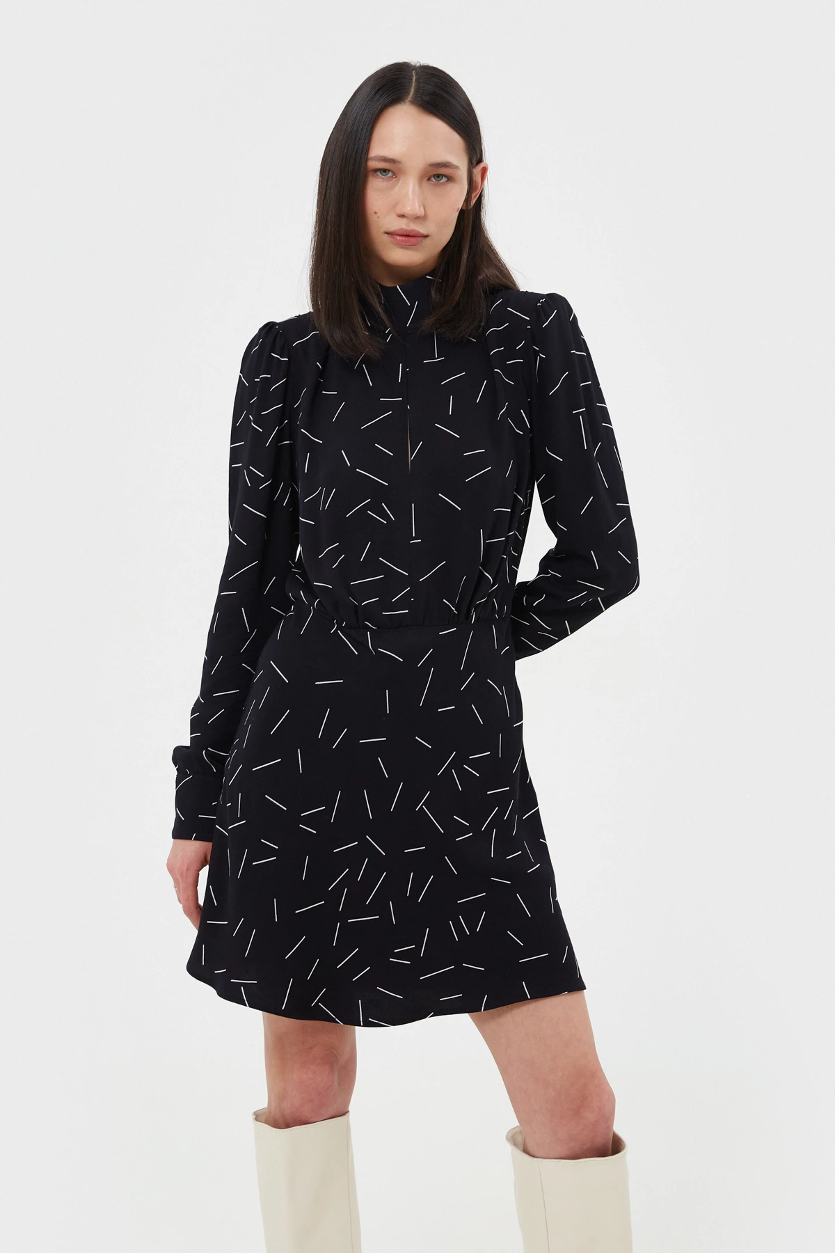 Black viscose mini dress in geometric print, photo 4