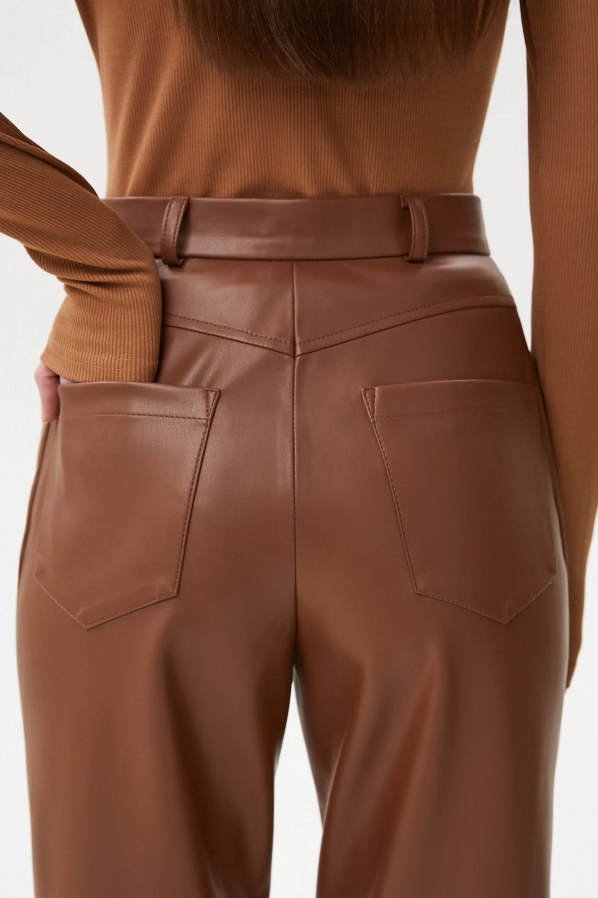Brown cropped pants made of eco-leather, photo 4