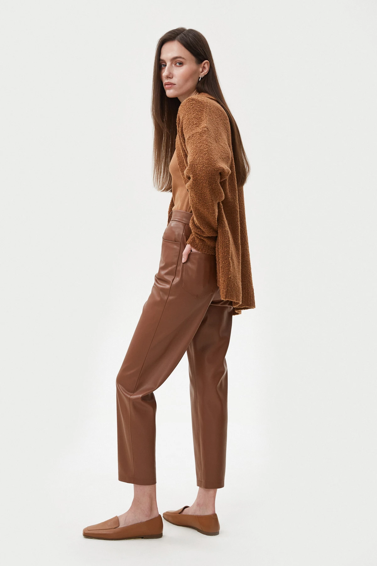 Brown cropped pants made of eco-leather, photo 6