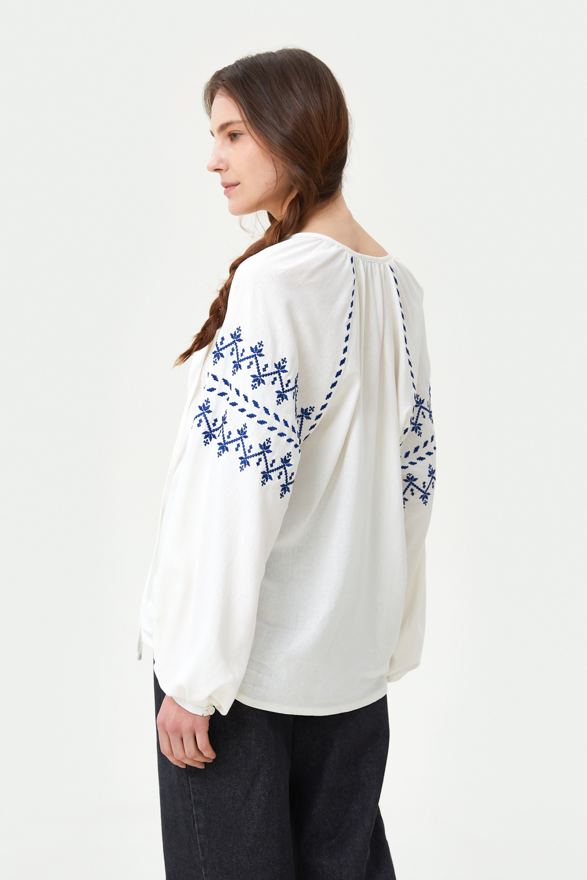 Milky linen vyshyvanka shirt with zigzags embroidery, photo 6