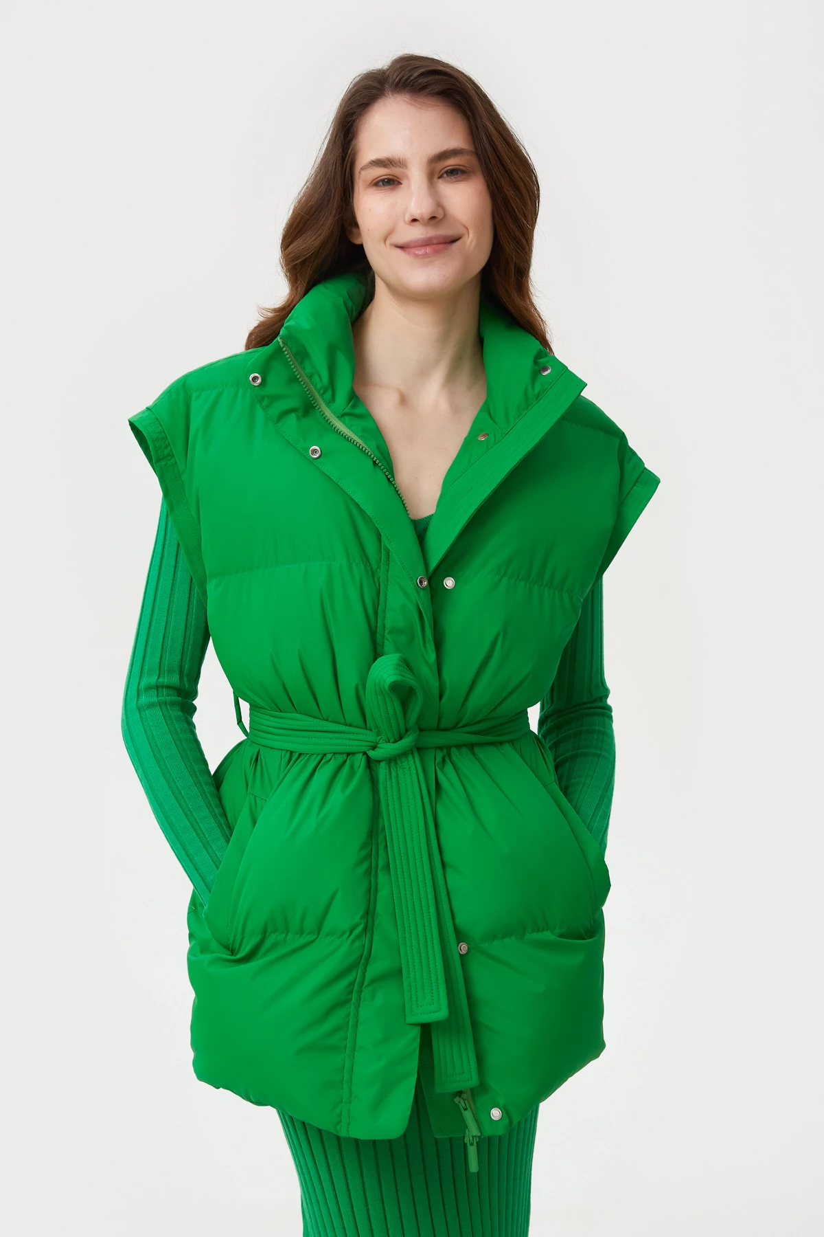 Straight green quilted vest, photo 1