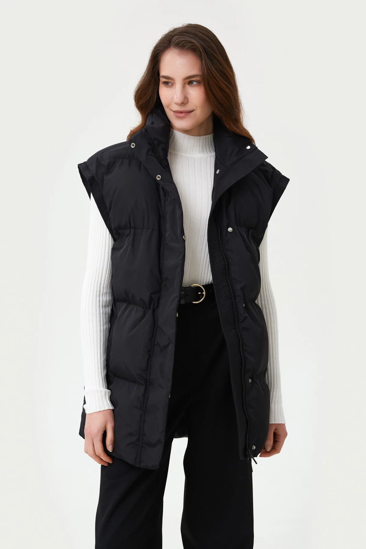 Straight black quilted vest, photo 3