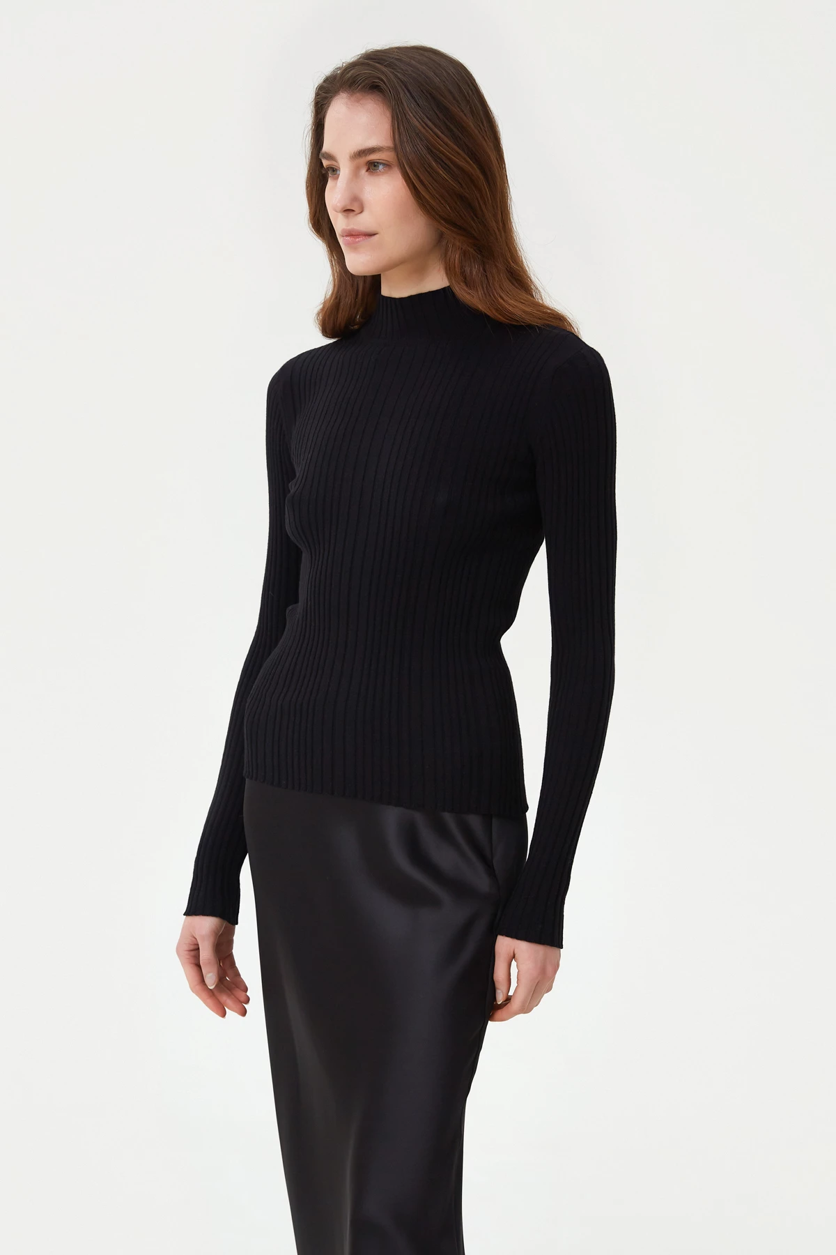 Black knitted ribbed jumper with viscose, photo 2