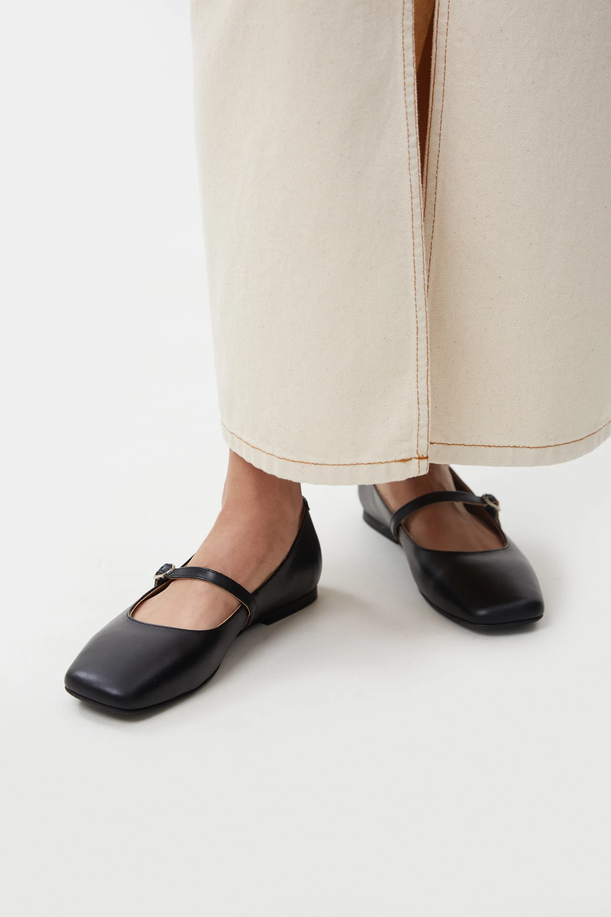 Black Mary Jane ballet flats made of genuine leather, photo 5