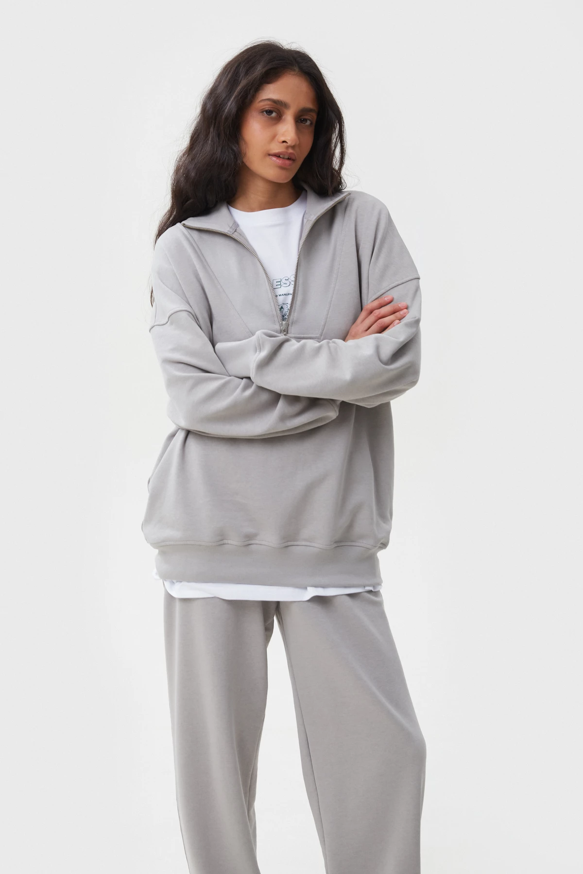 Gray loose fit sweatshirt with zipped collar, photo 3