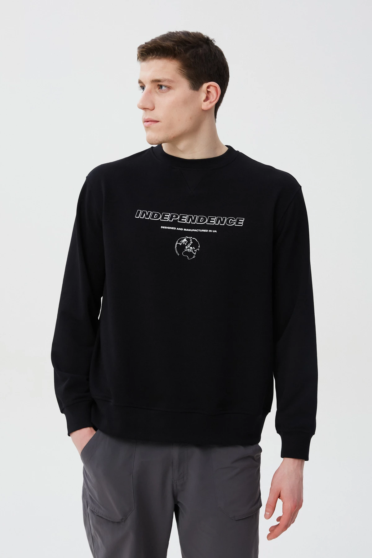 Black unisex sweatshirt with "Independence" print, photo 5