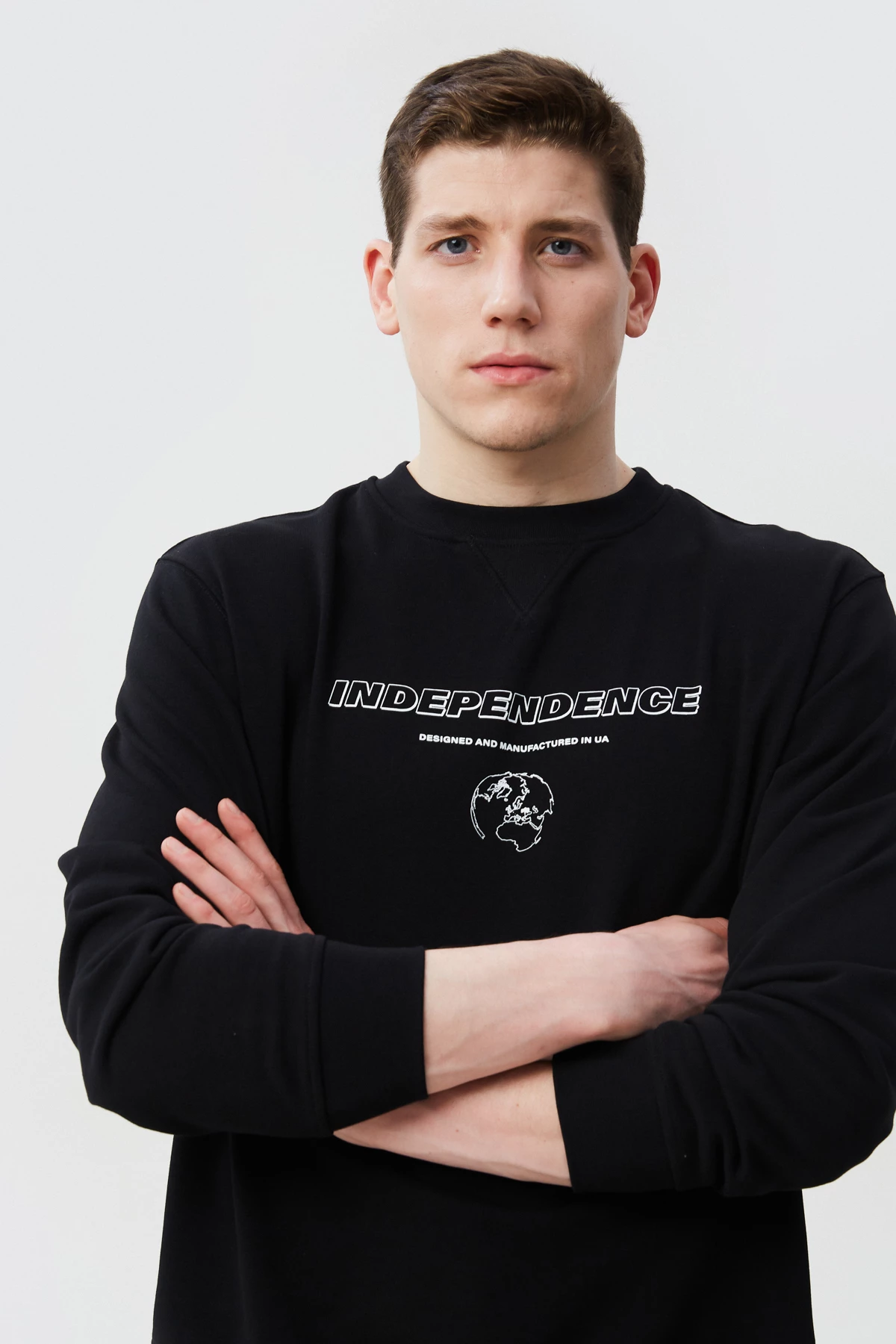 Black unisex sweatshirt with "Independence" print, photo 7
