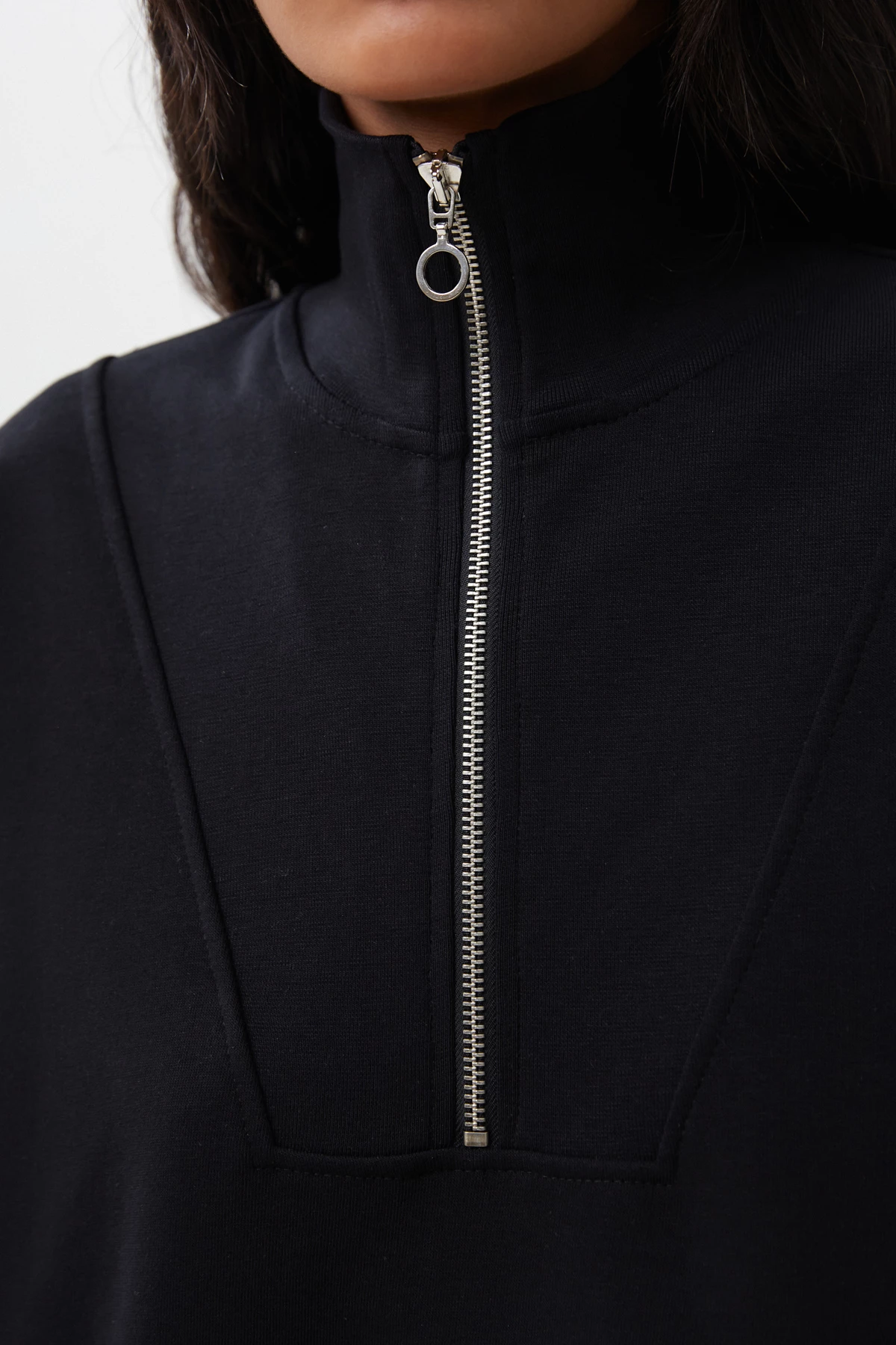 Black loose fit sweatshirt with zipped collar, photo 3