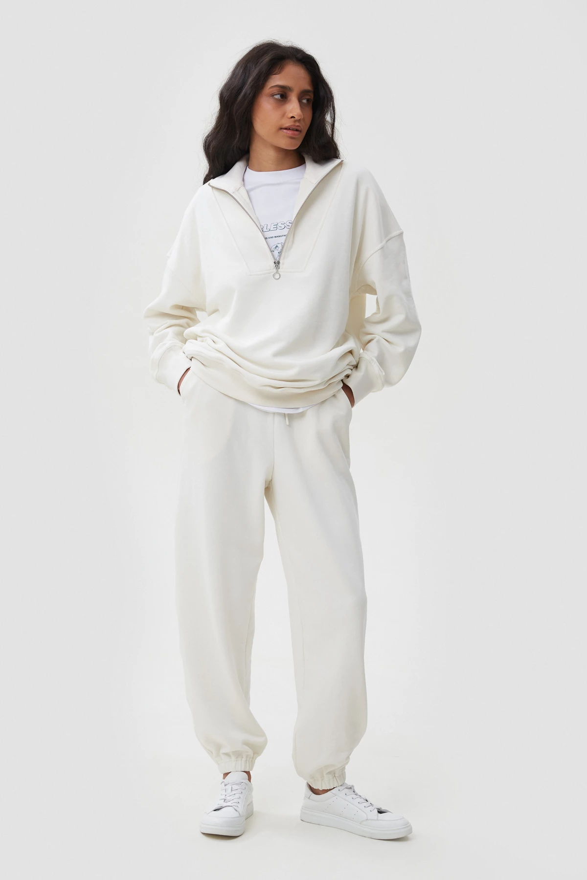 Milky loose fit sweatshirt with zipped collar, photo 2