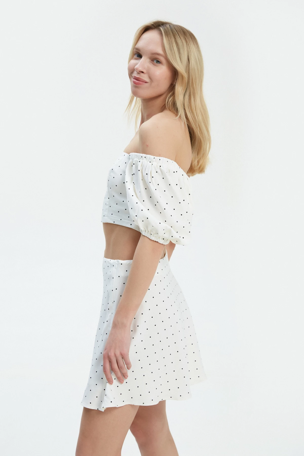 Milky viscose short skirt with polka dot print, photo 4