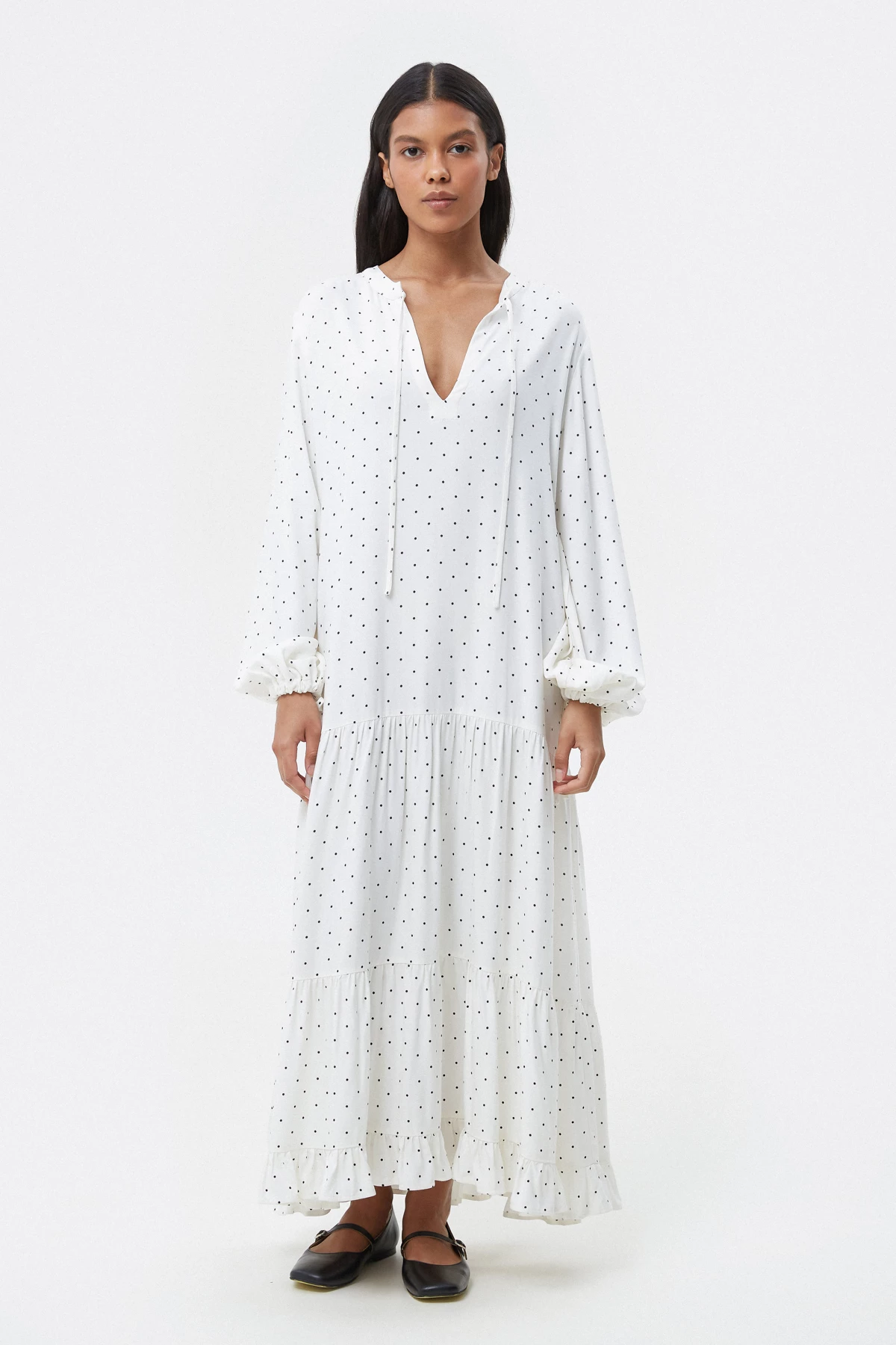 Milky viscose elongated midi dress with polka dot print, photo 1