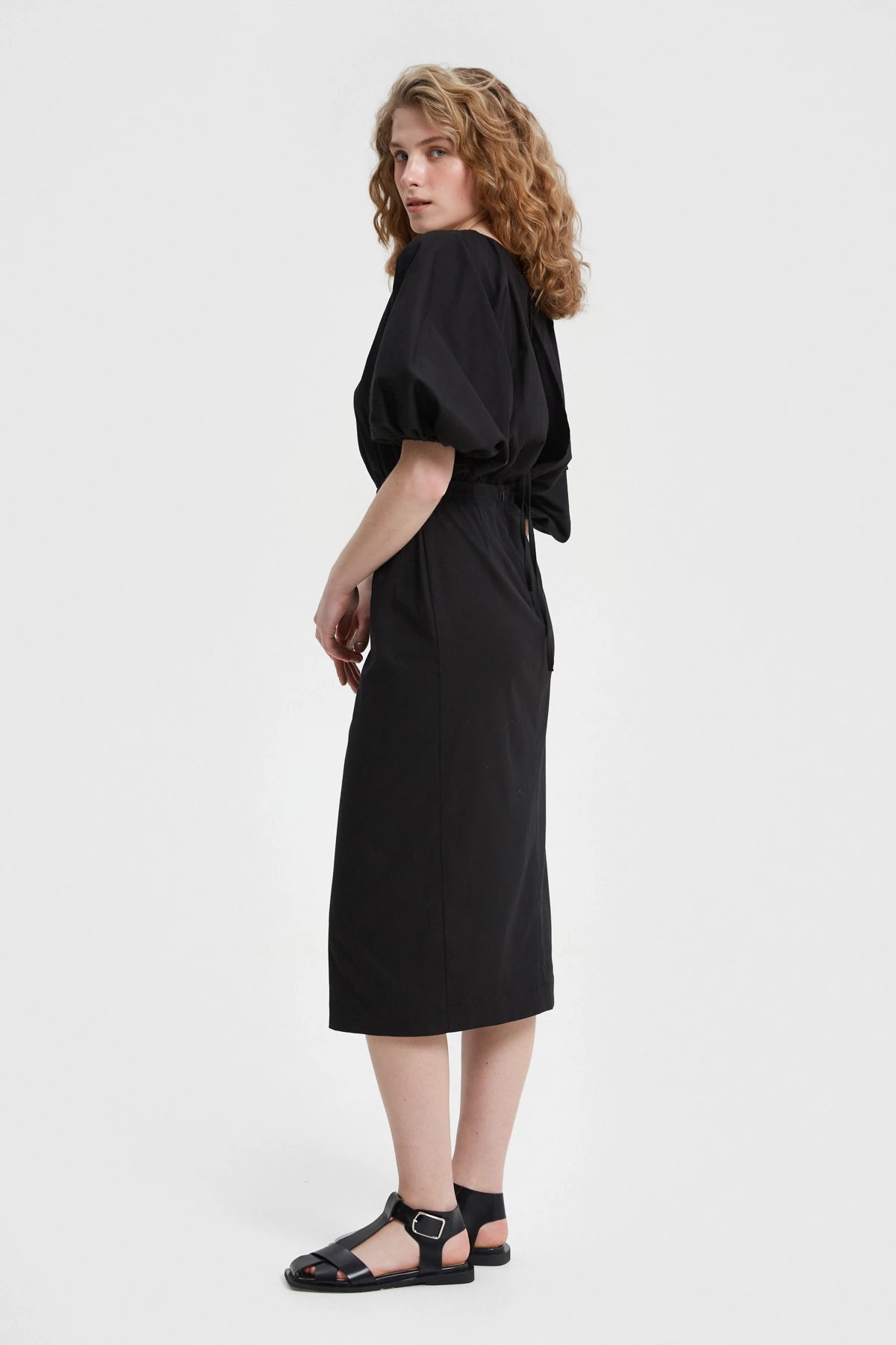Black midi dress with voluminous top made of shirt fabric , photo 3