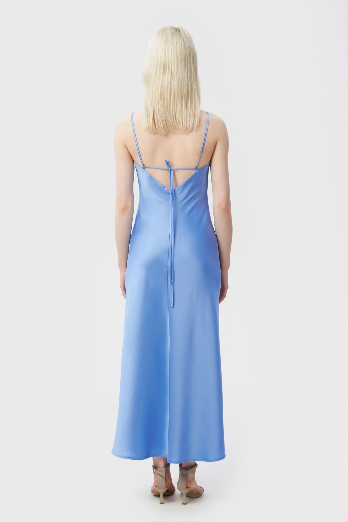 Голубое сатиновое платье длинное миди с открытой спиной, фото 5