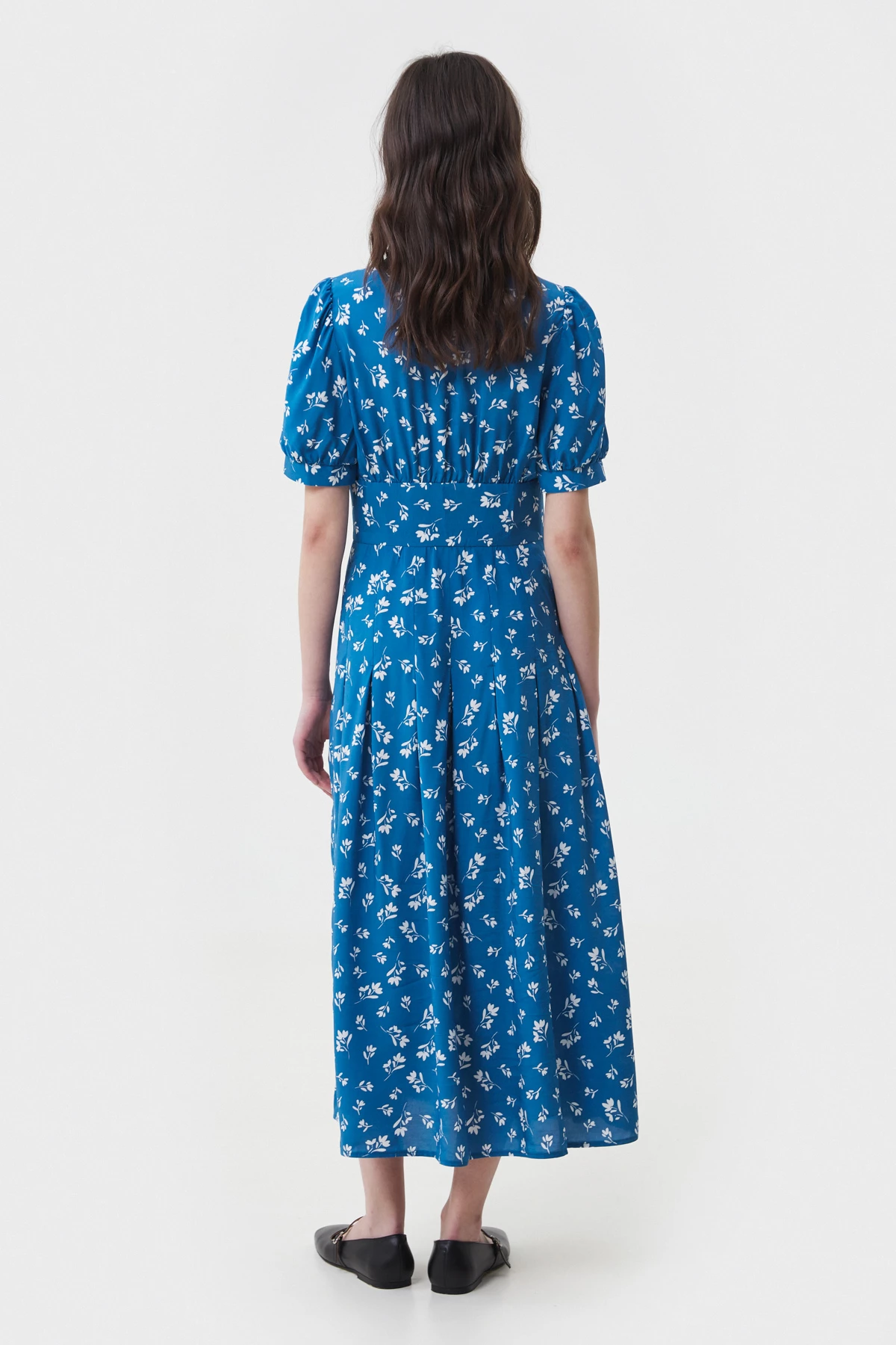 Синя сукня міді на ґудзиках з віскози в білі квіти, фото 5