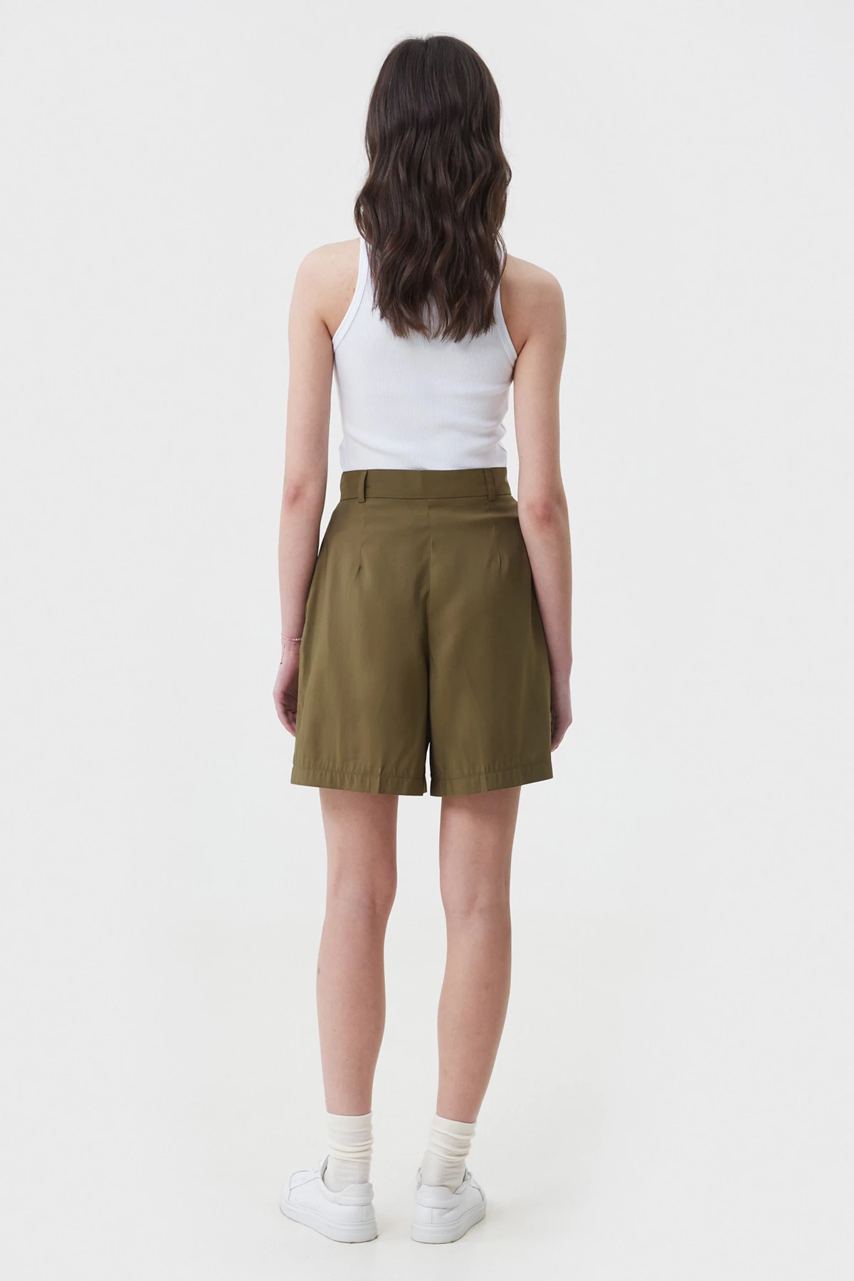 Loose-fit khaki shorts made of suit fabric with viscose, photo 3