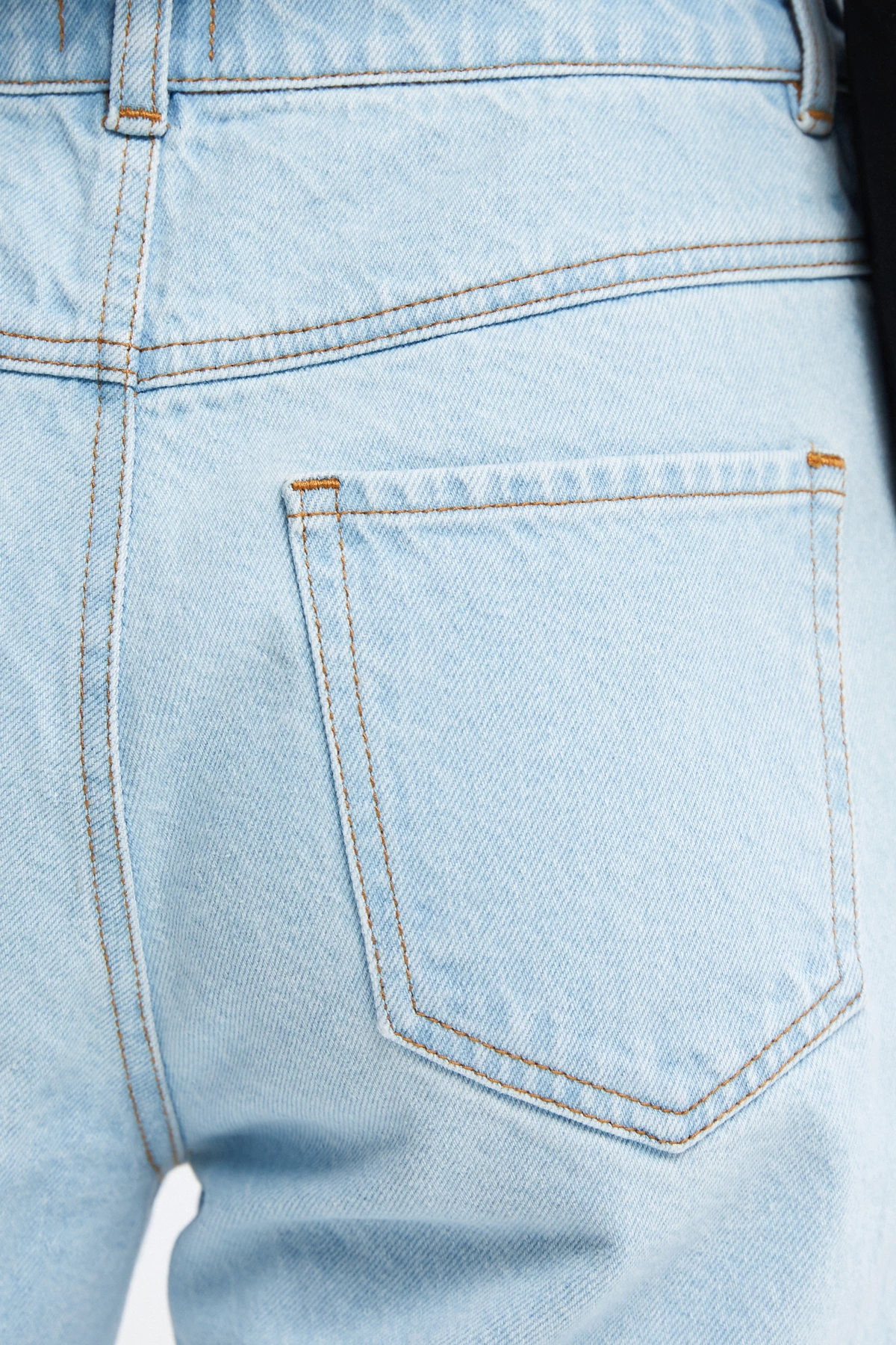 Завужені джинси з світло-блакитного деніму з потертостями, фото 5
