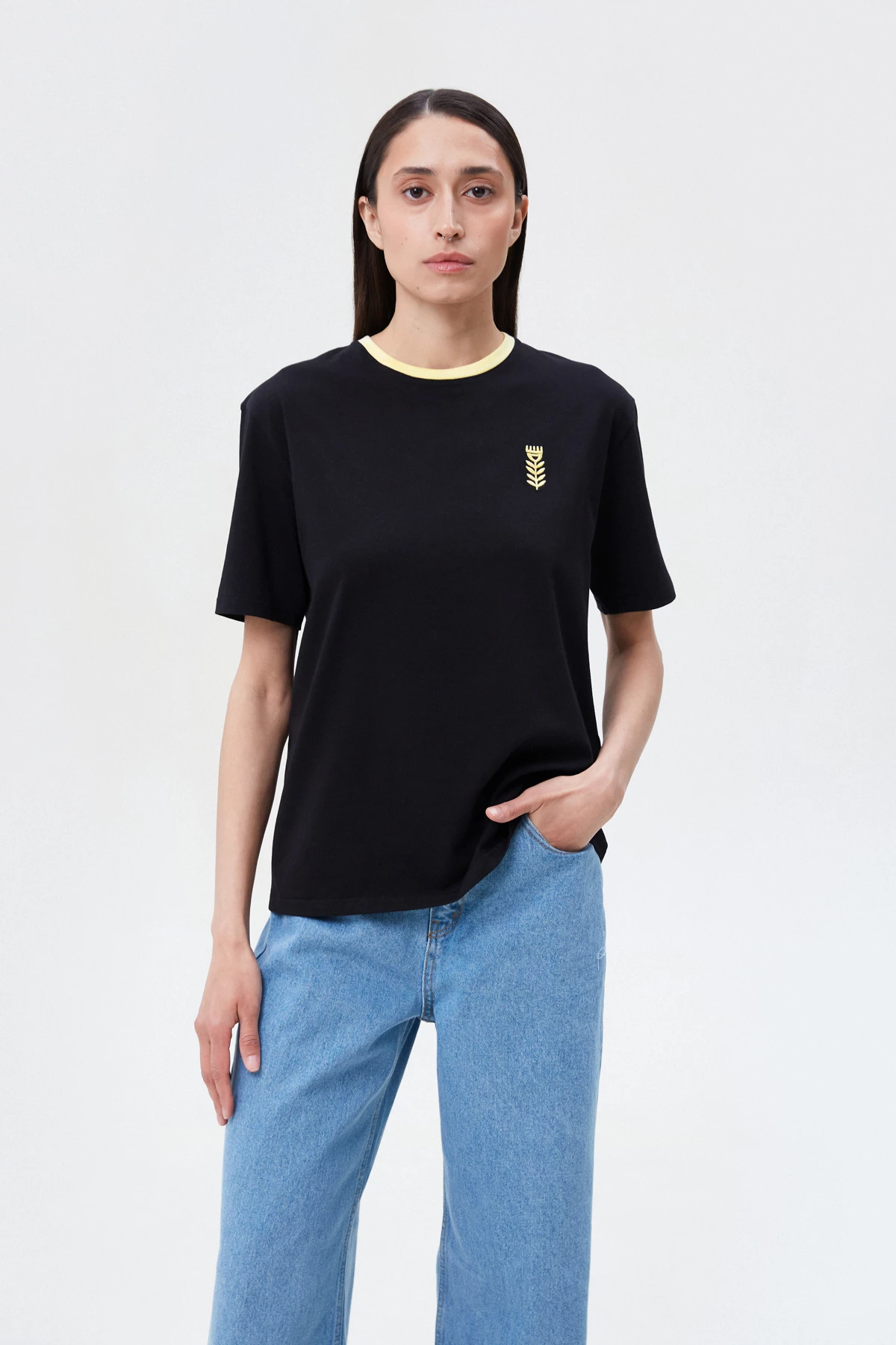 Black cotton T-shirt with "Wheat" embroidery, photo 2
