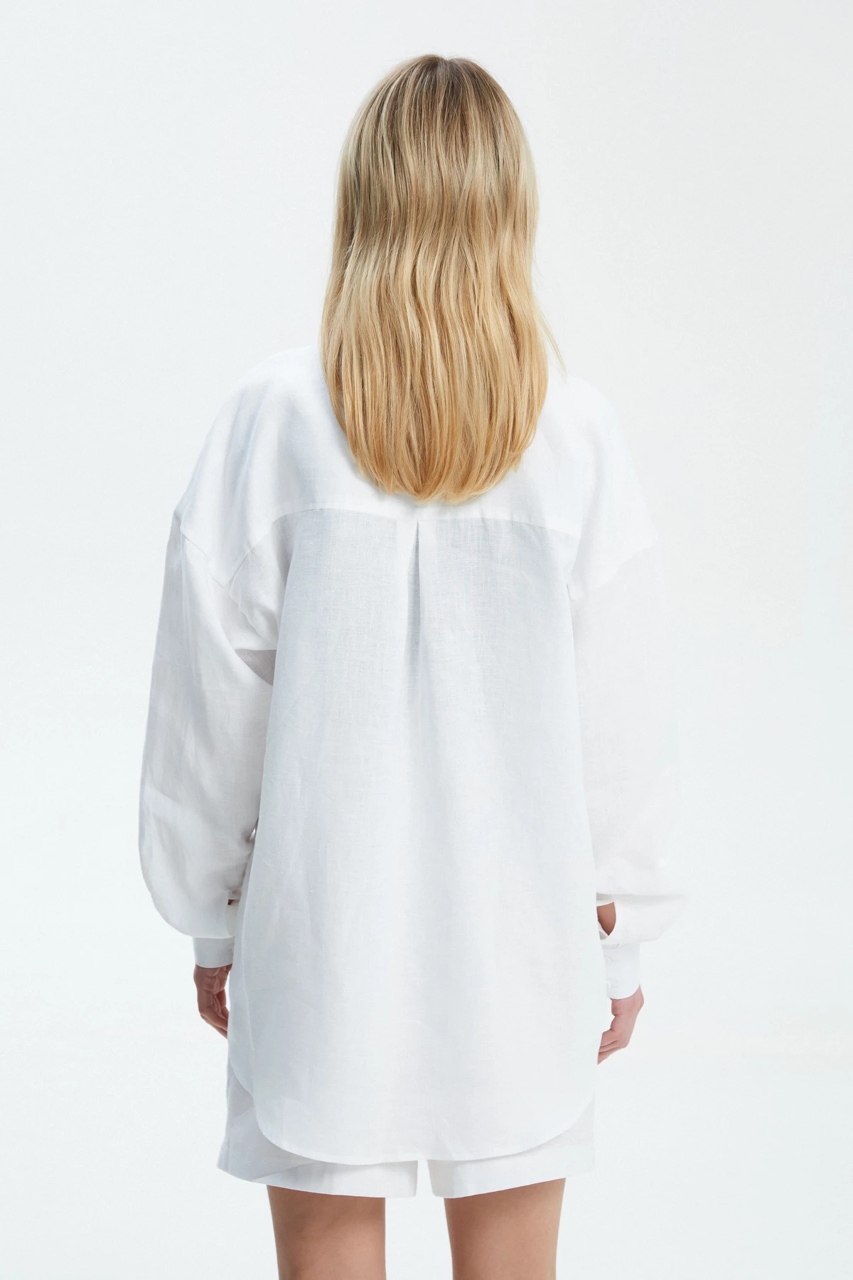 White loose-fit shirt made of 100% linen, photo 3