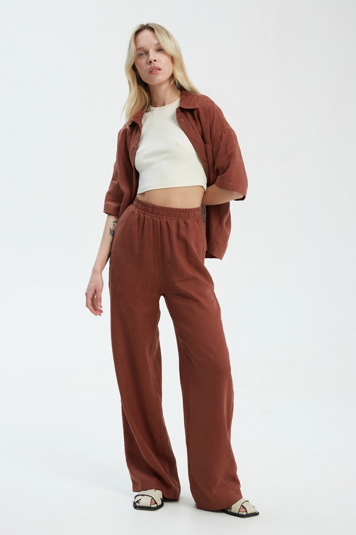 Chocolate loose-fit pants made of 100% linen, photo 4